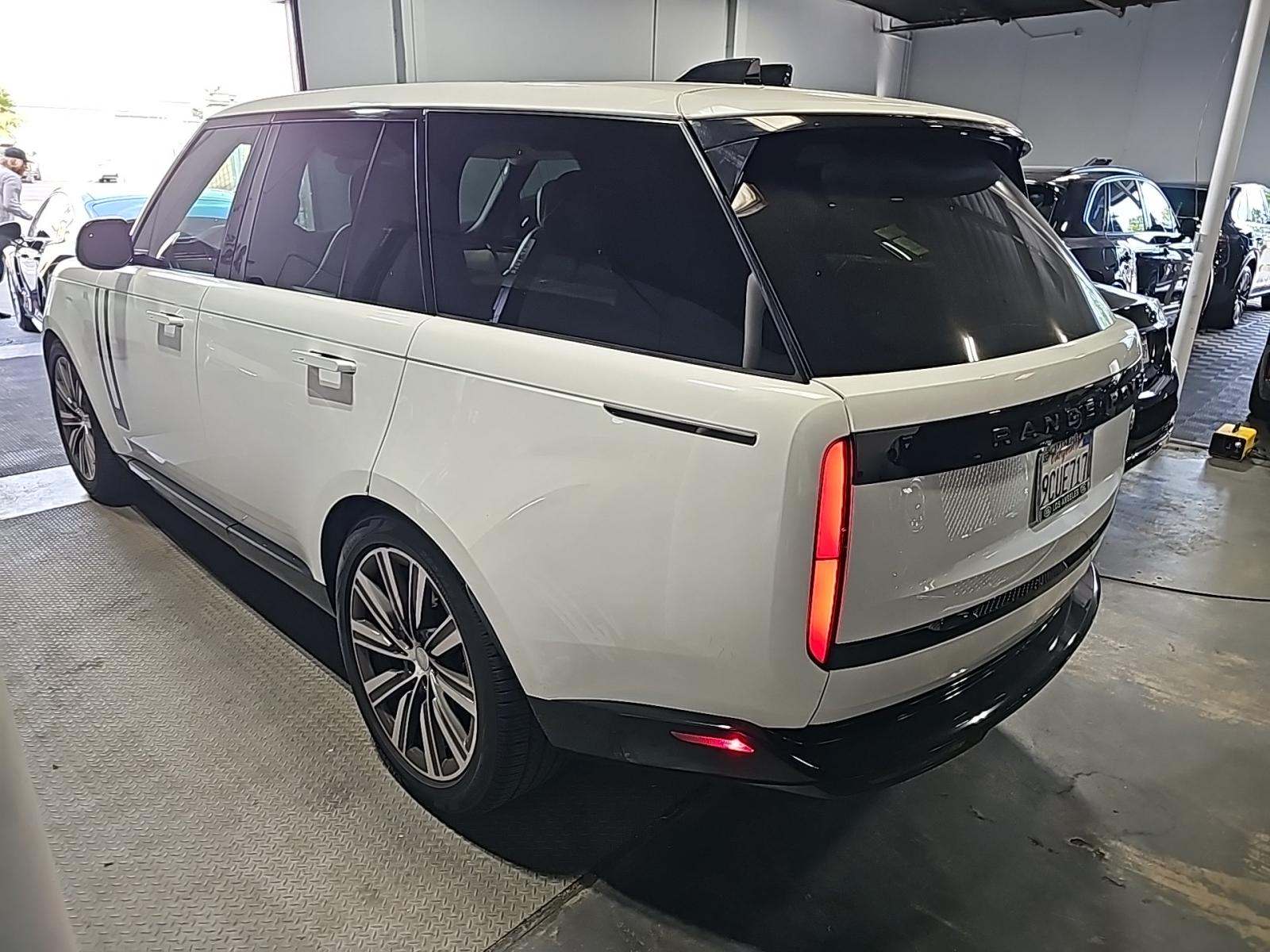 2023 Land Rover Range Rover SE AWD