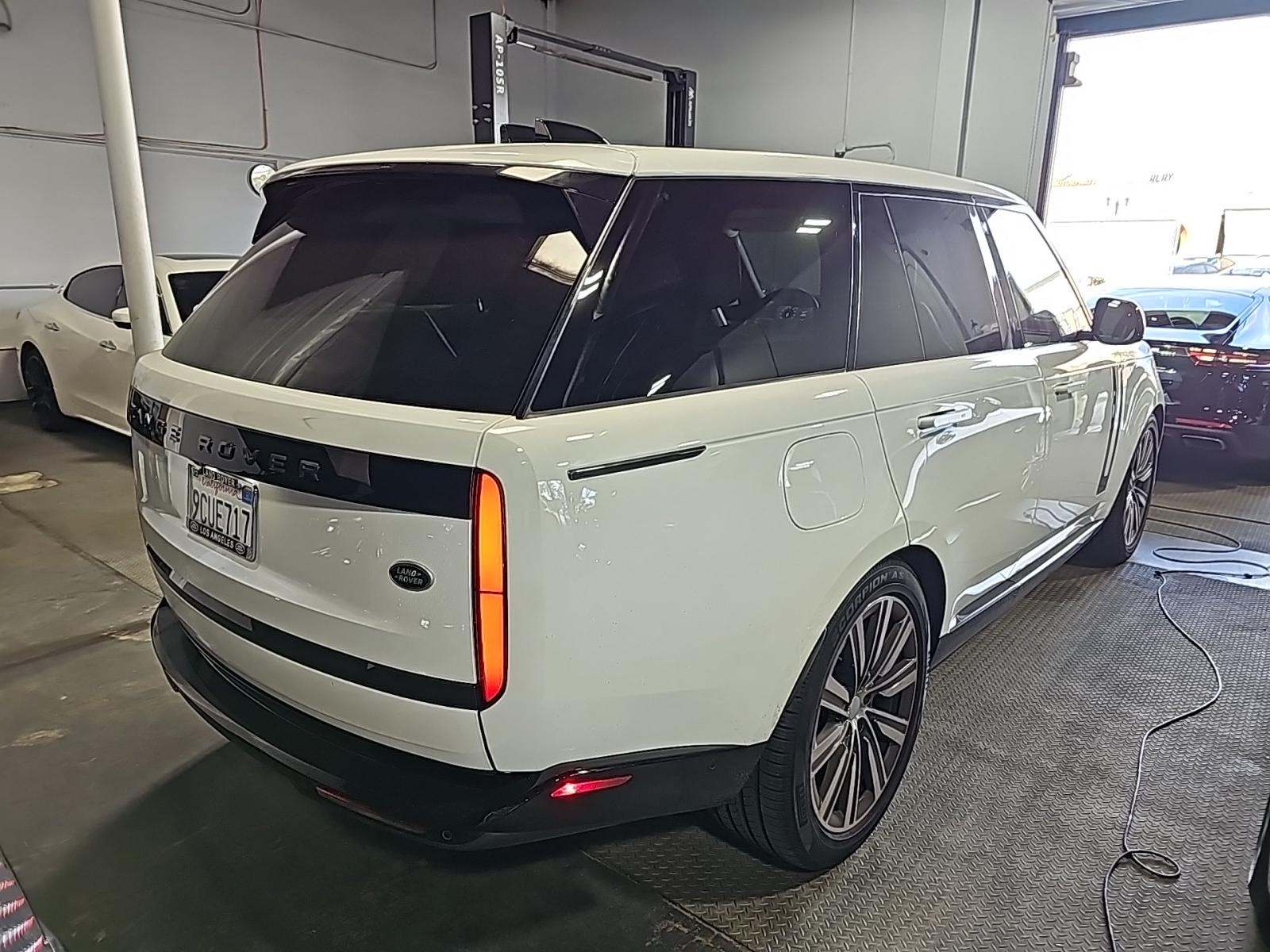 2023 Land Rover Range Rover SE AWD