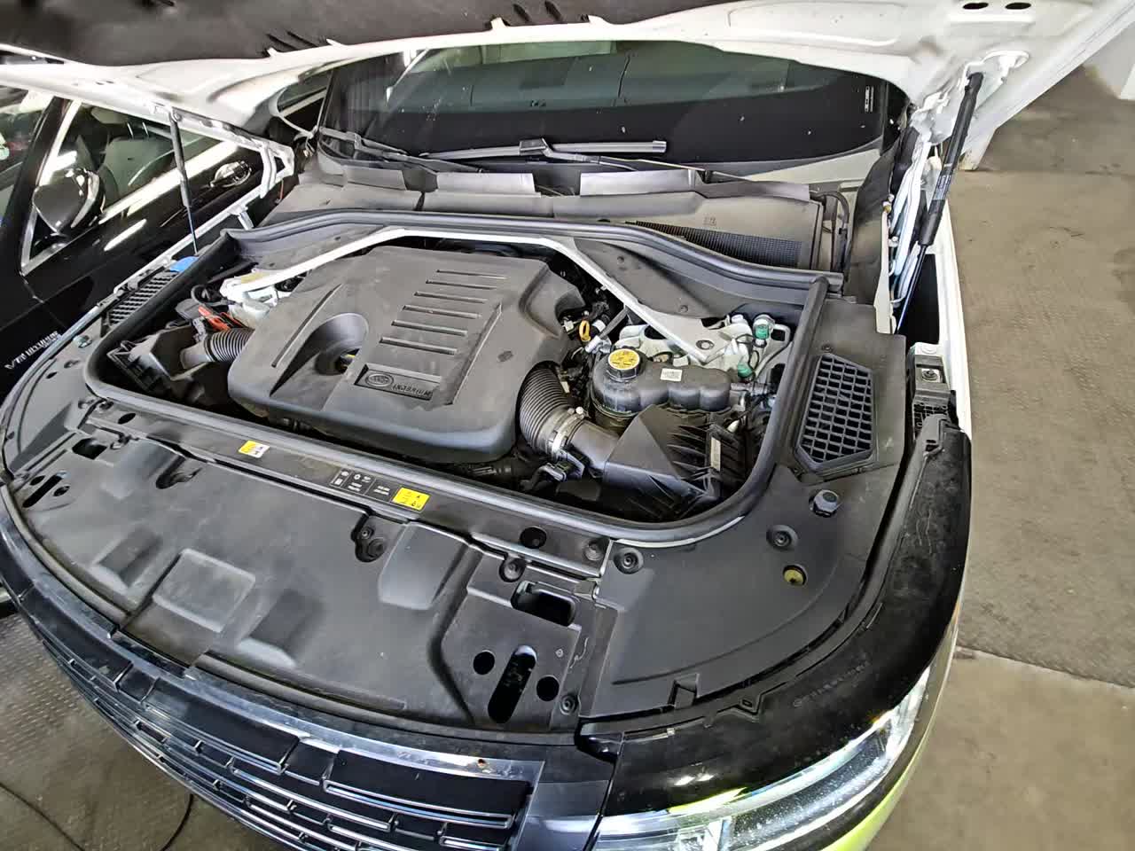 2023 Land Rover Range Rover SE AWD