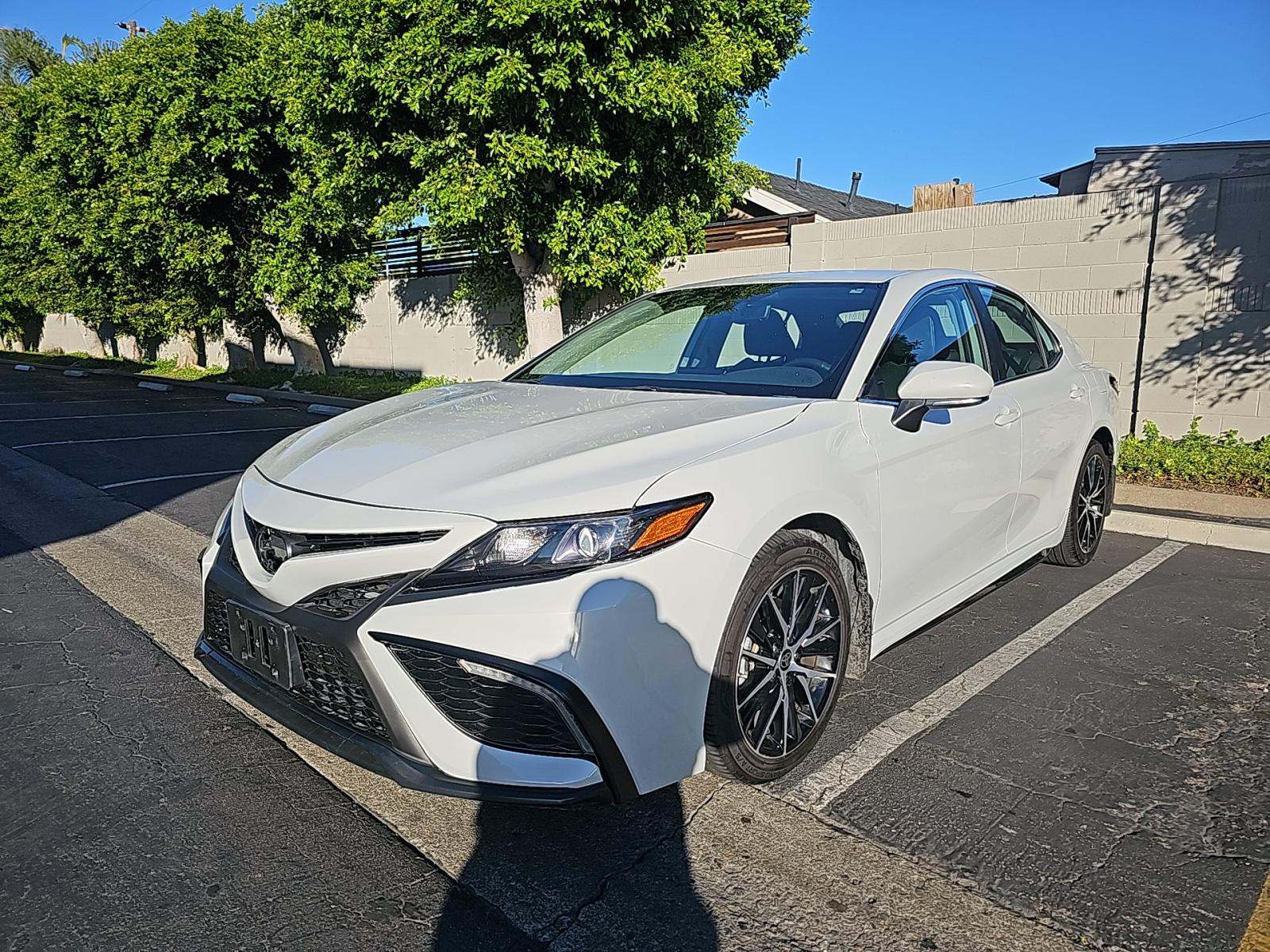 2024 Toyota Camry SE FWD