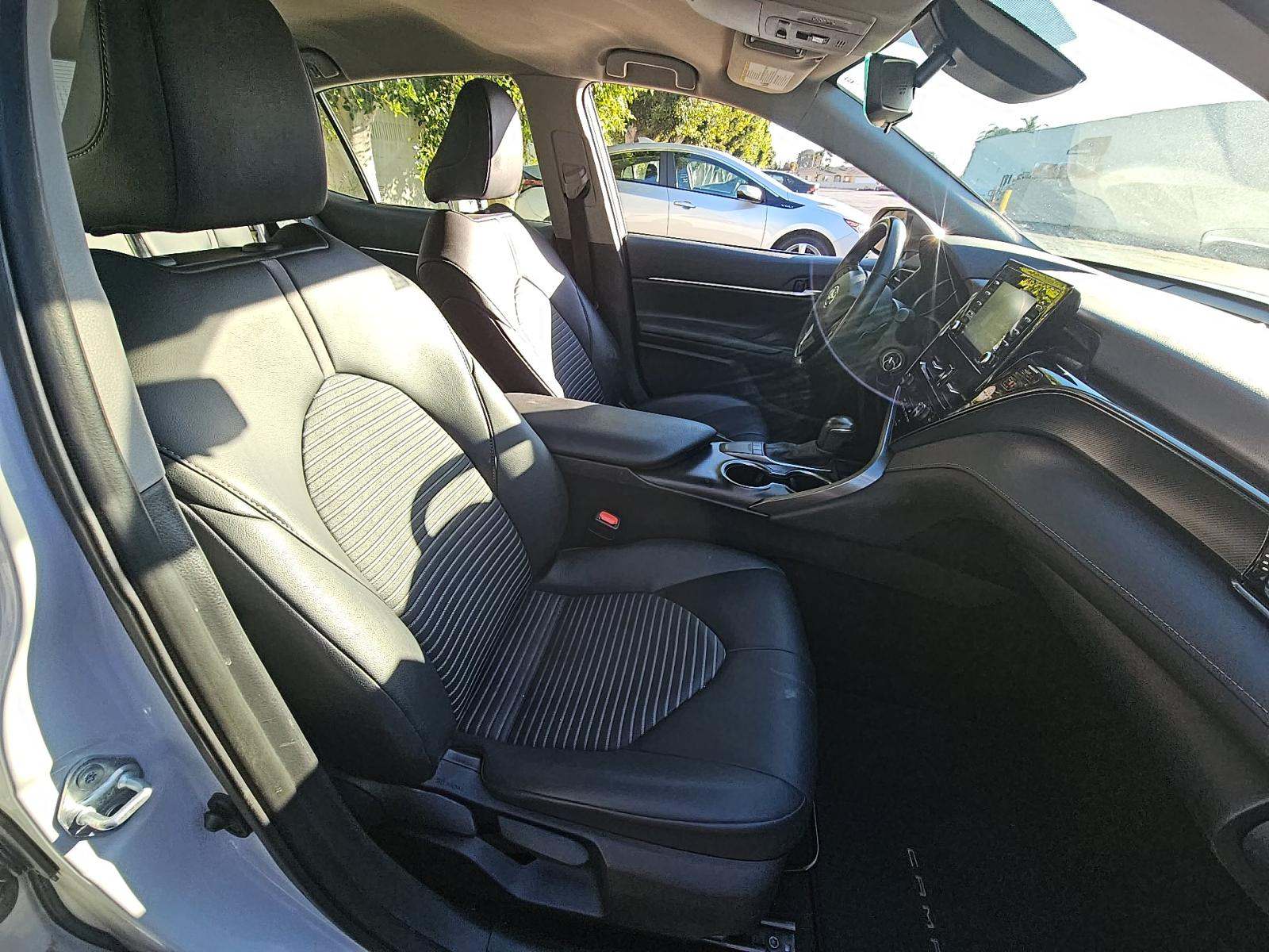 2024 Toyota Camry SE FWD