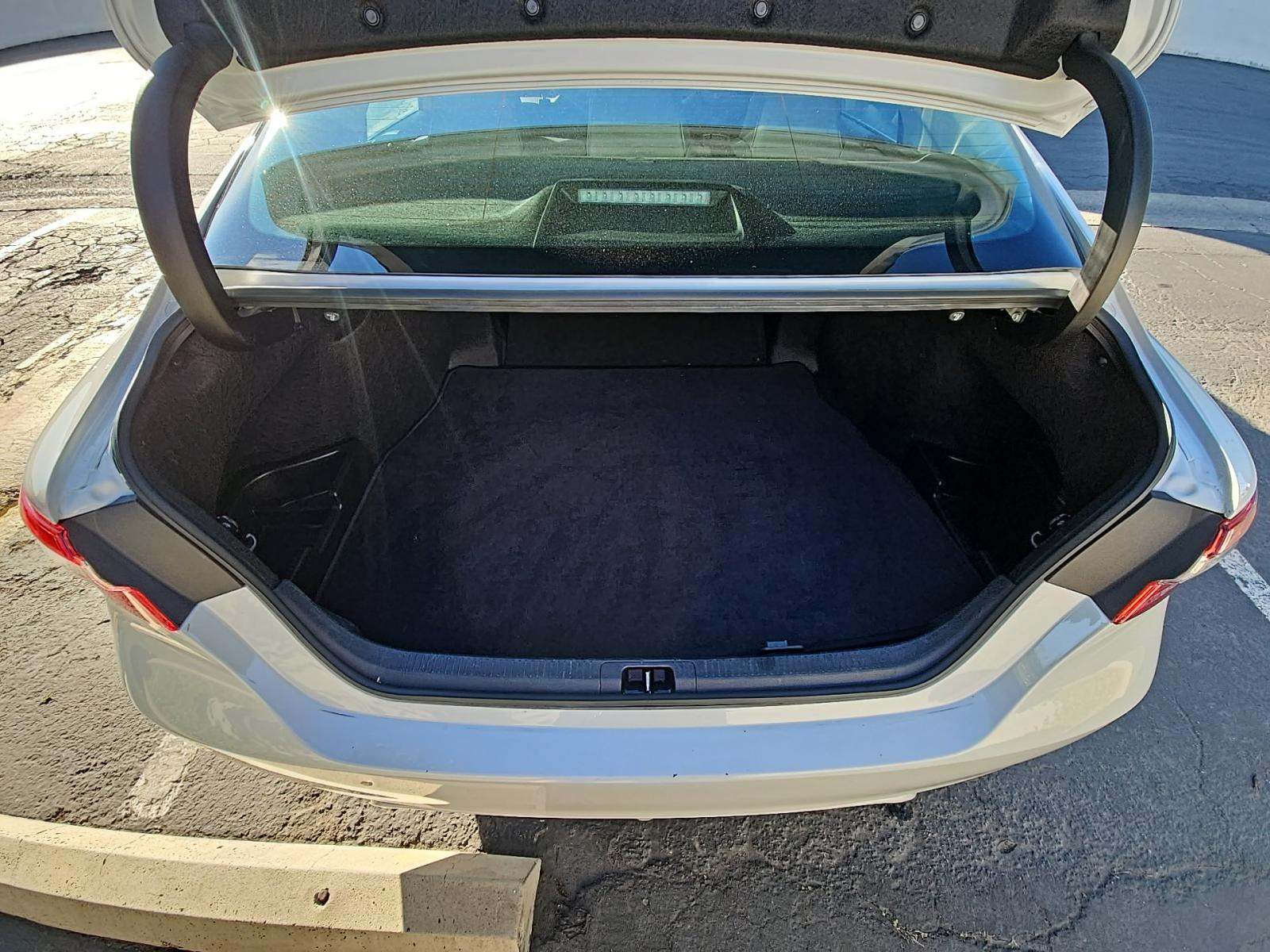 2024 Toyota Camry SE FWD