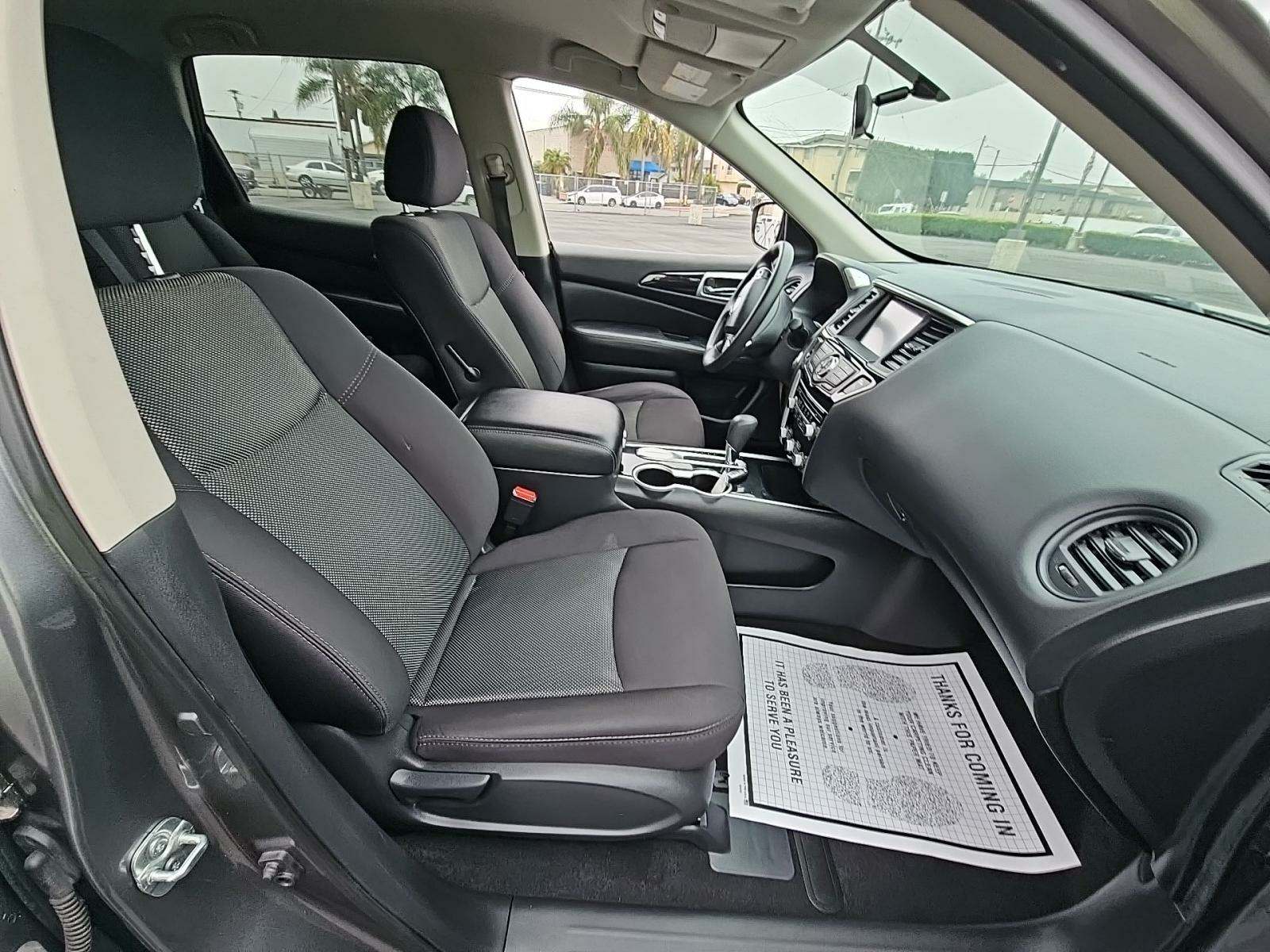 2020 Nissan Pathfinder S FWD