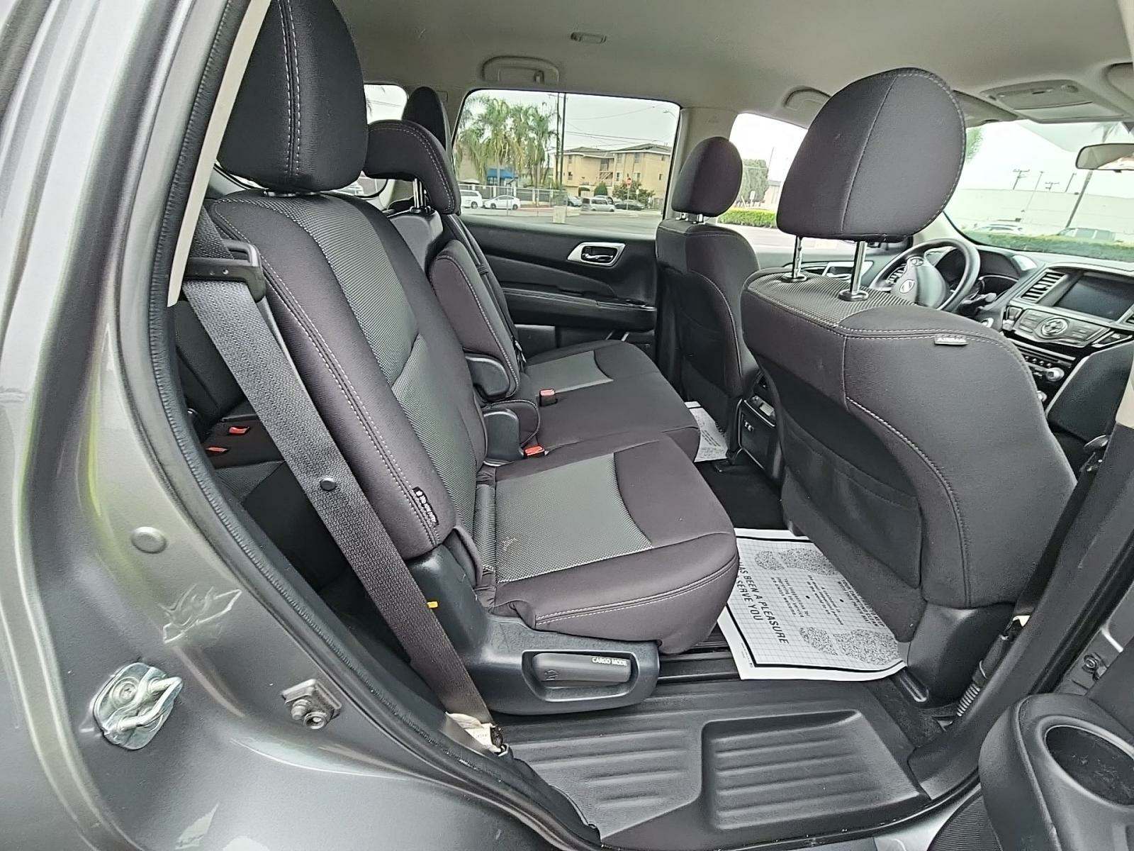 2020 Nissan Pathfinder S FWD
