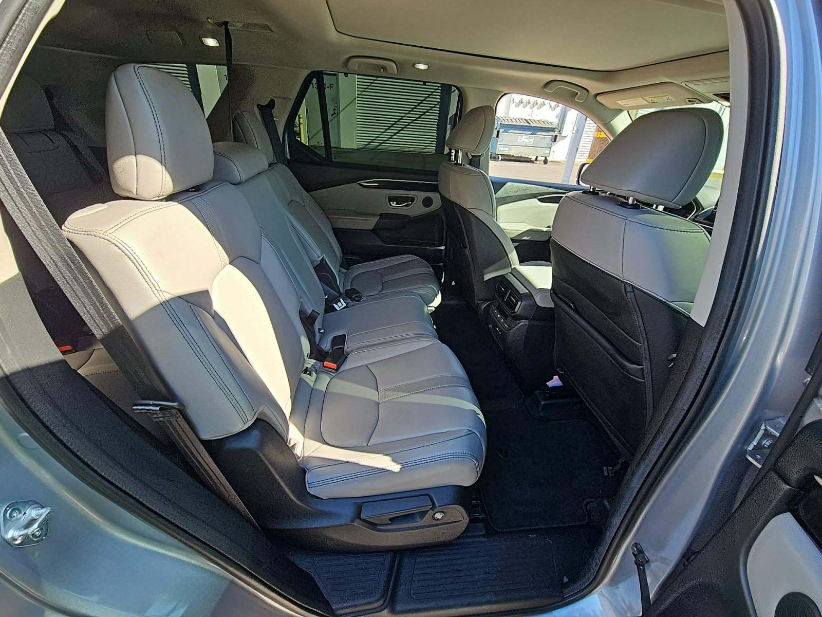 2024 Honda Pilot Touring FWD