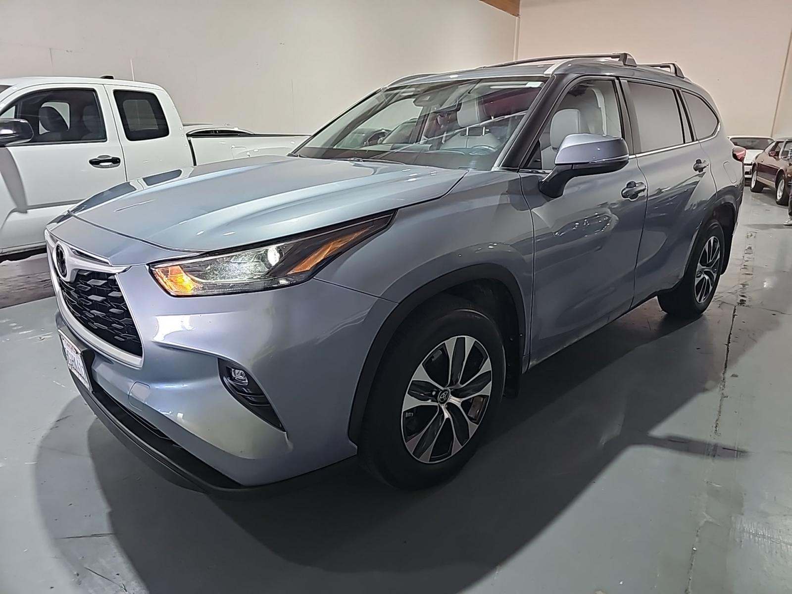 2023 Toyota Highlander XLE AWD