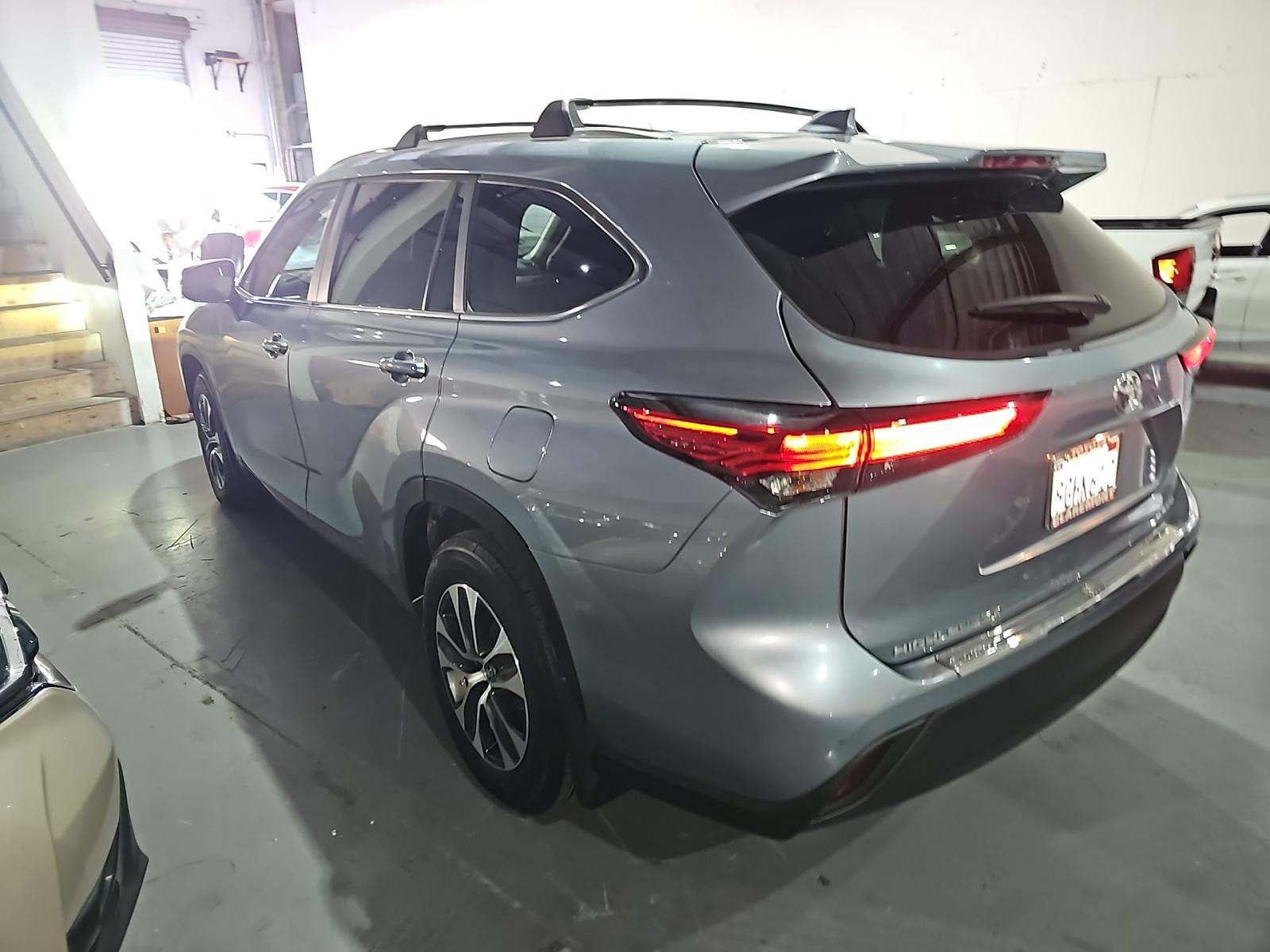 2023 Toyota Highlander XLE AWD