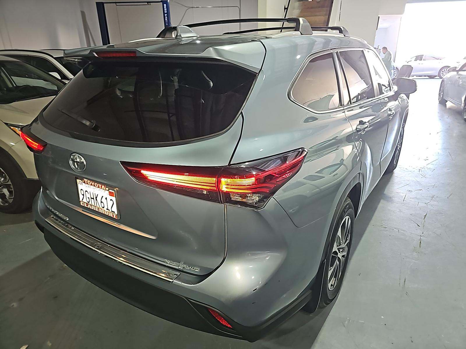 2023 Toyota Highlander XLE AWD