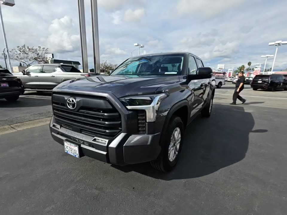 2024 Toyota Tundra SR5 AWD