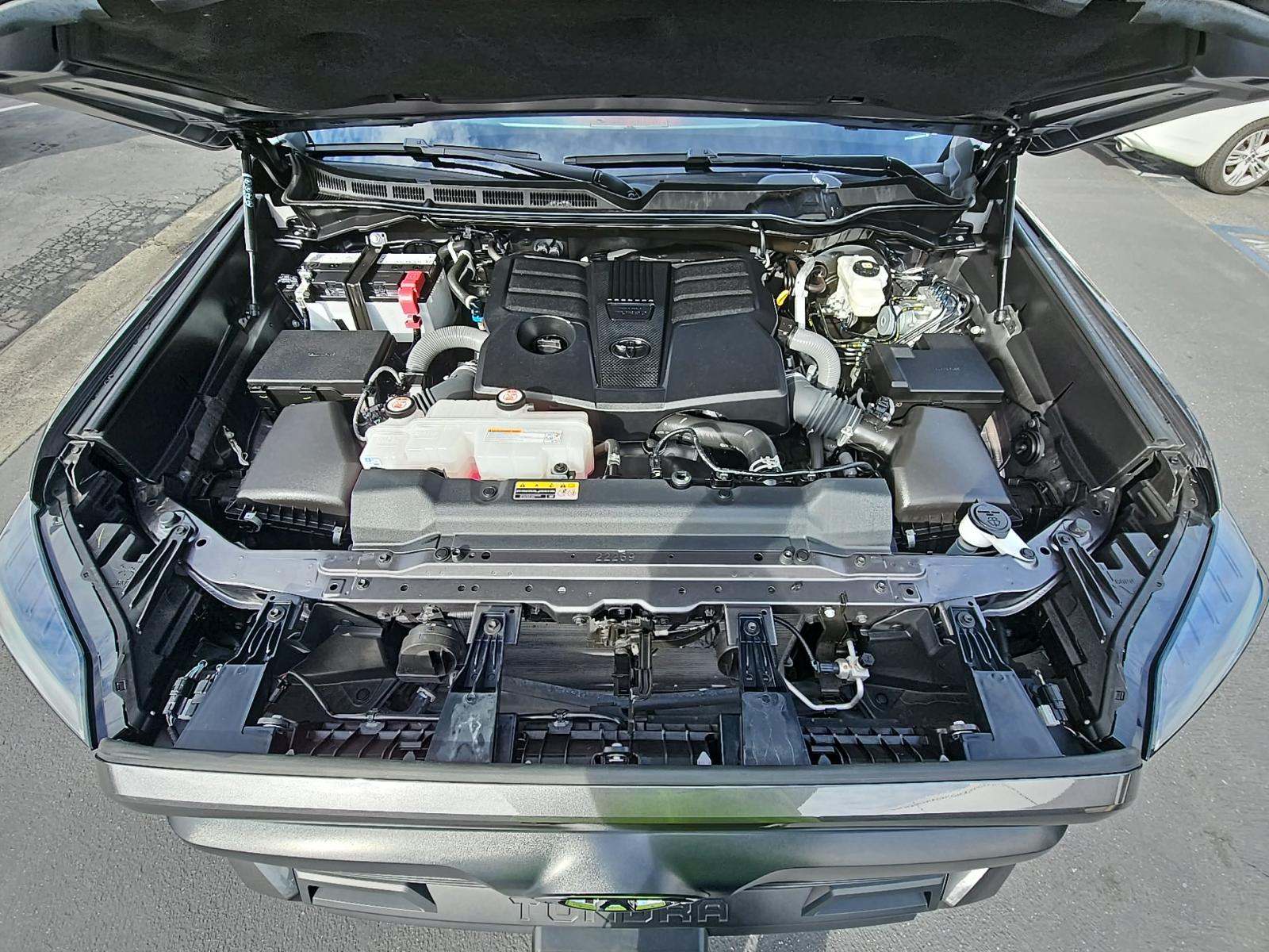 2024 Toyota Tundra SR5 AWD