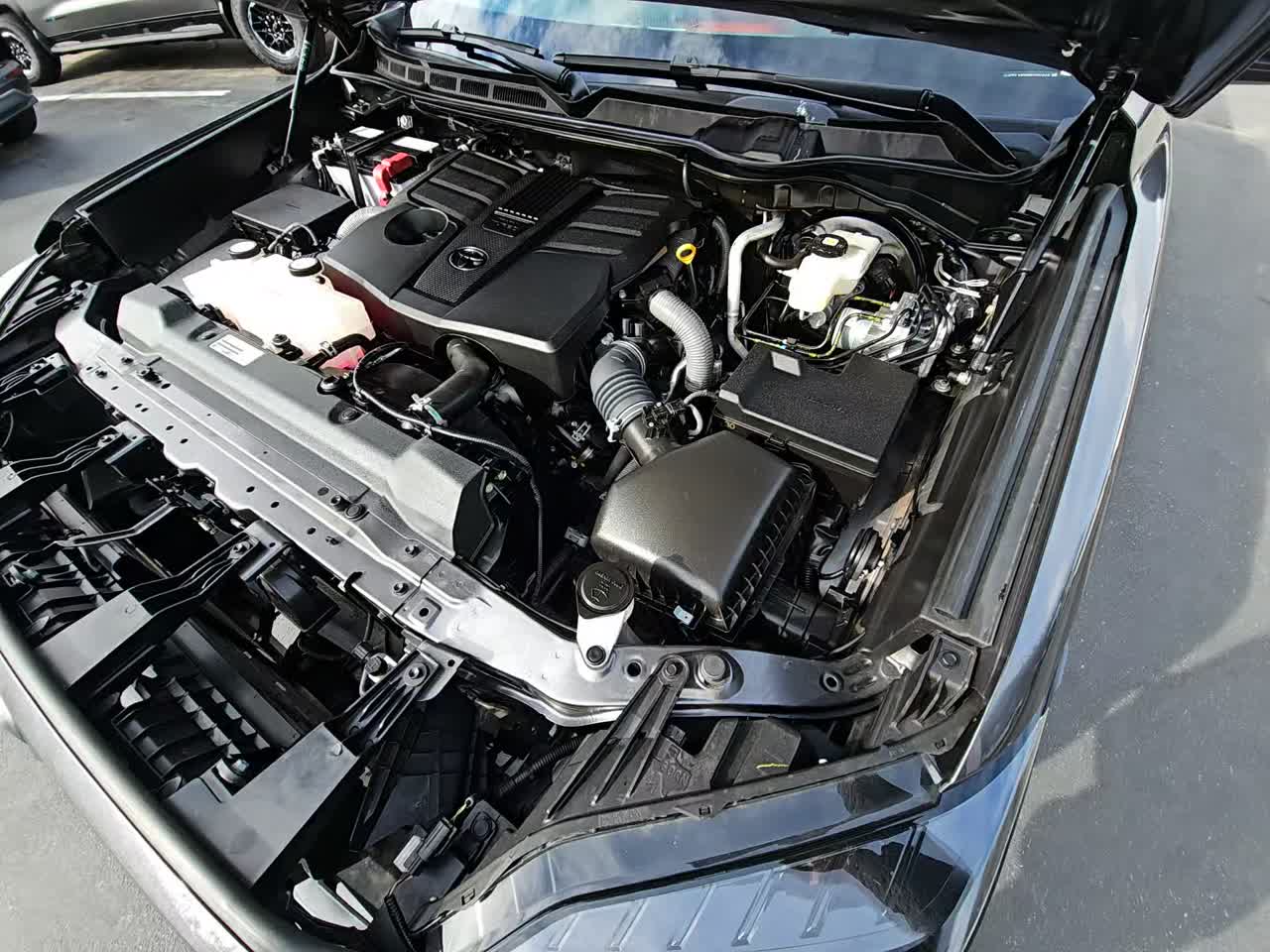 2024 Toyota Tundra SR5 AWD