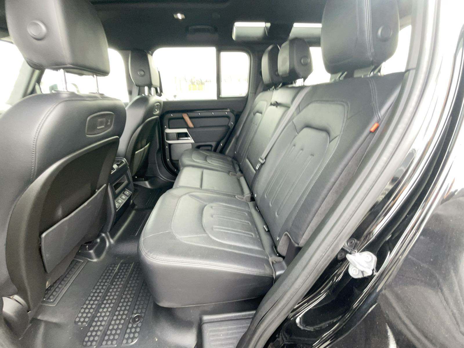 2021 Land Rover Defender 110 X-Dynamic SE AWD