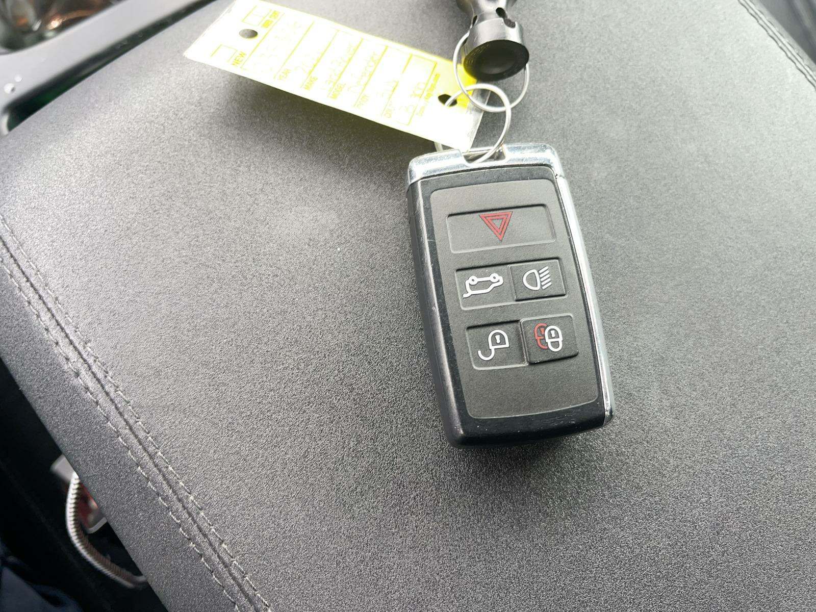 2021 Land Rover Defender 110 X-Dynamic SE AWD