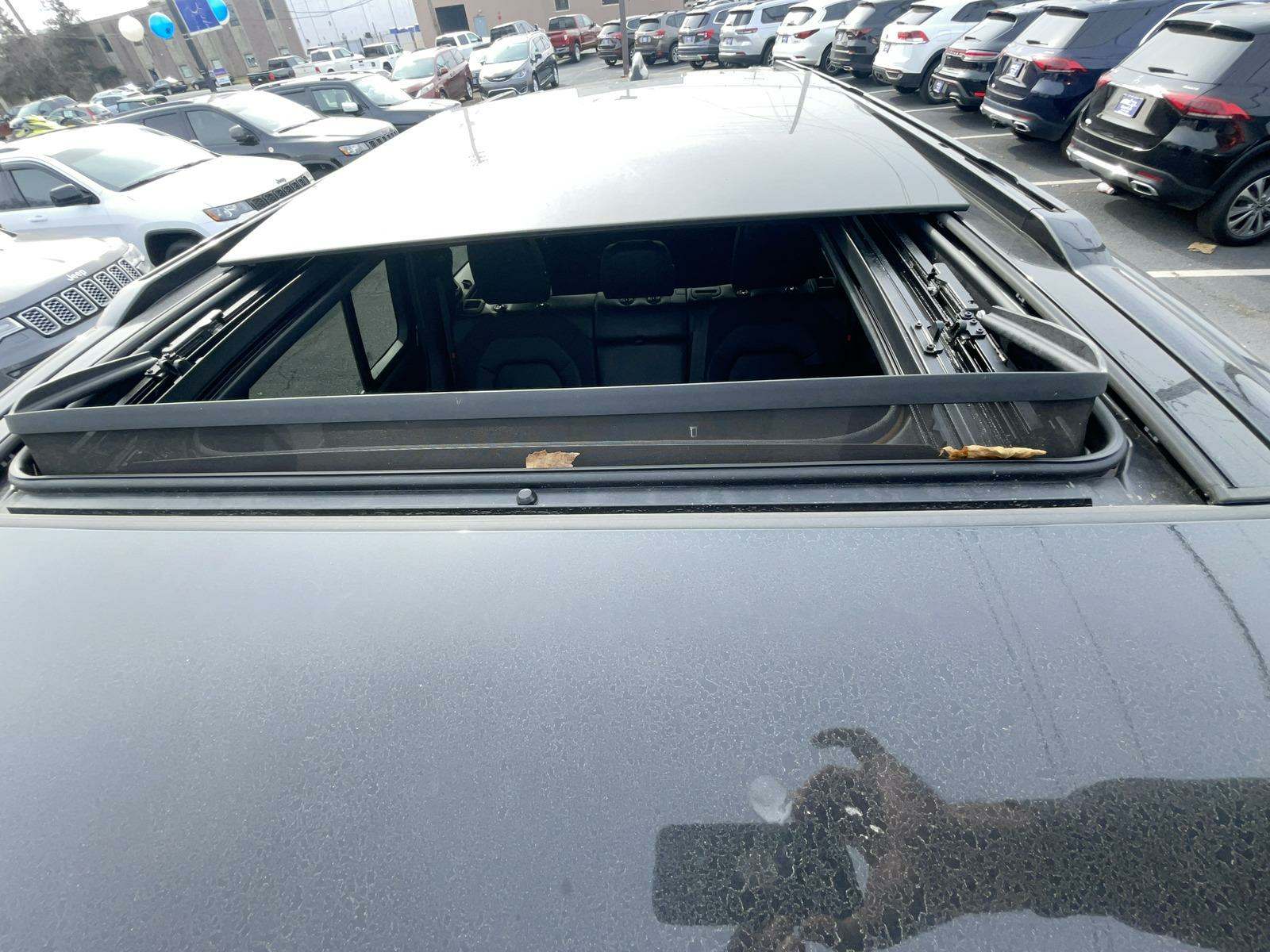 2021 Land Rover Defender 110 X-Dynamic SE AWD