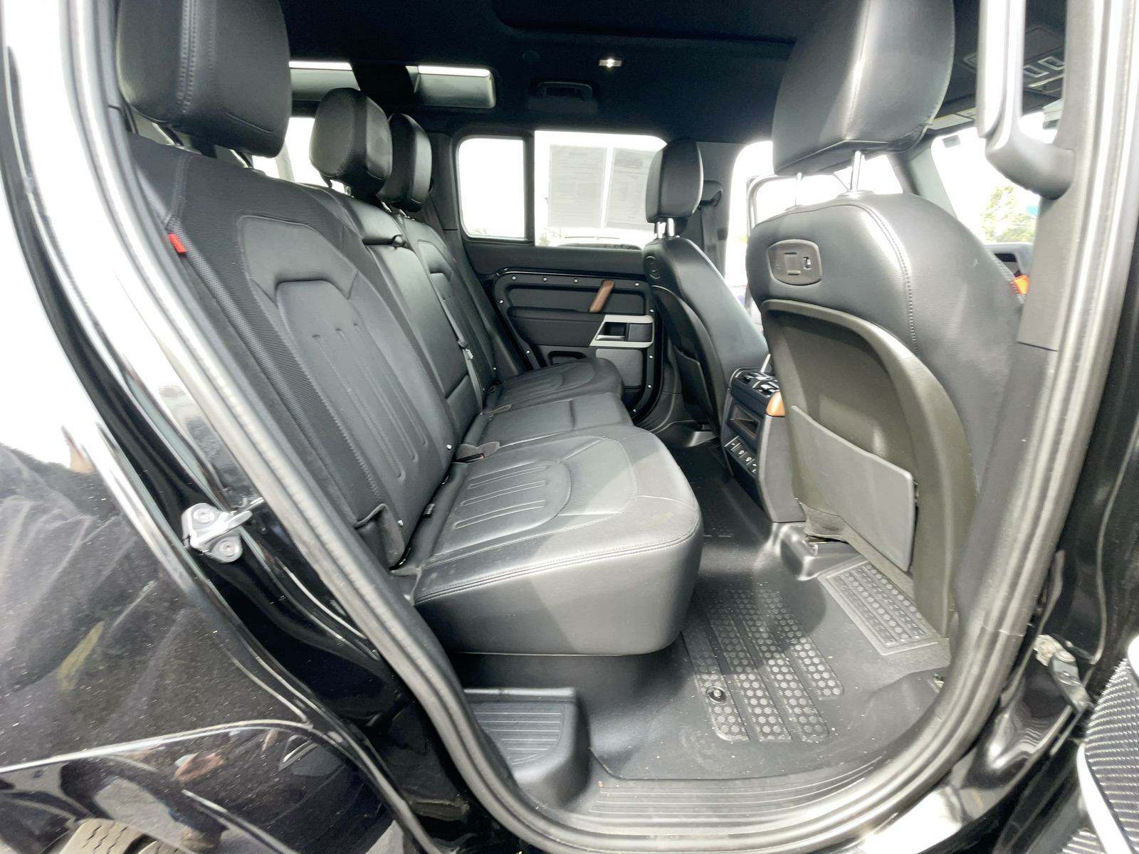 2021 Land Rover Defender 110 X-Dynamic SE AWD