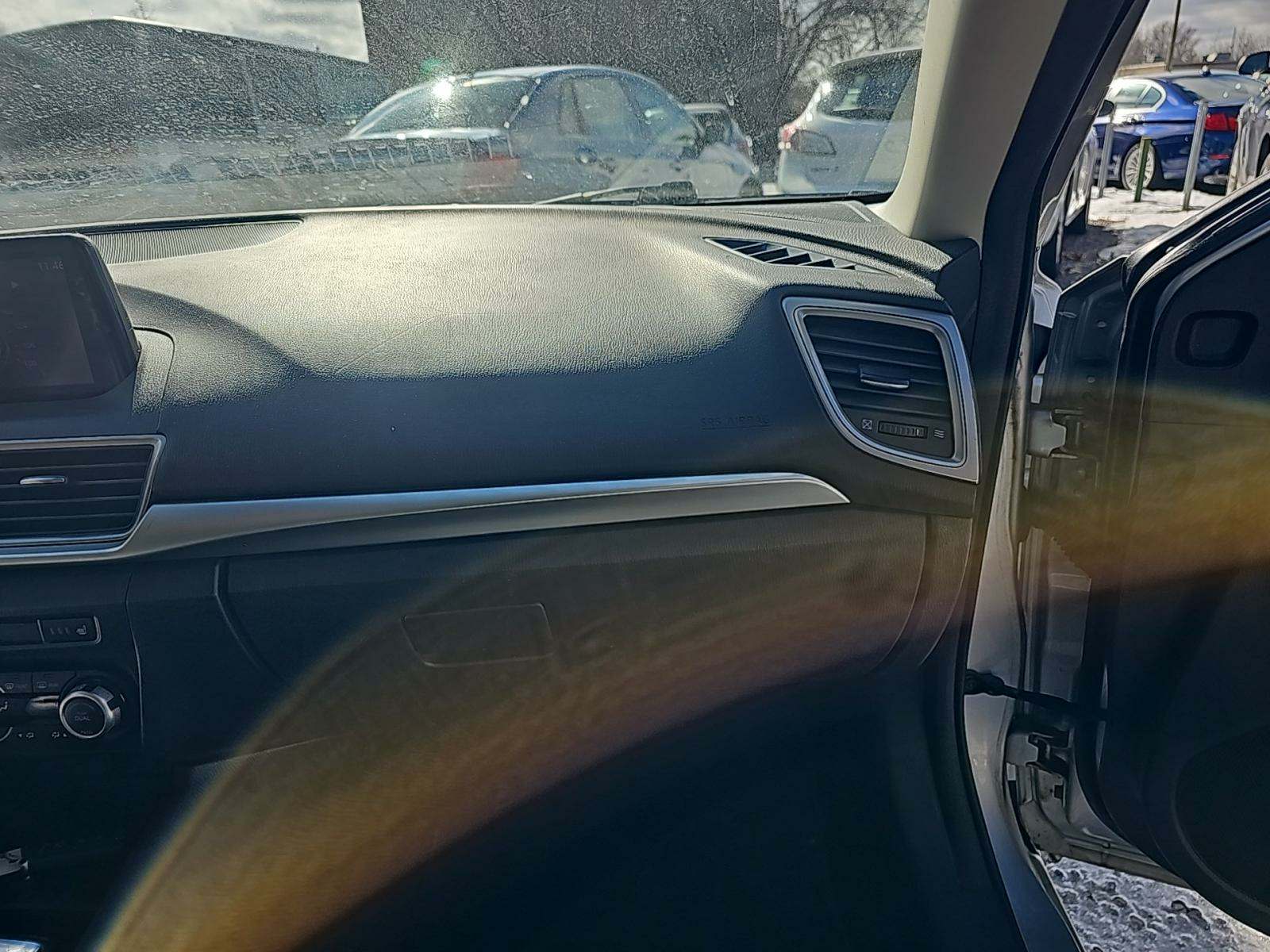 2018 MAZDA MAZDA3 Touring FWD