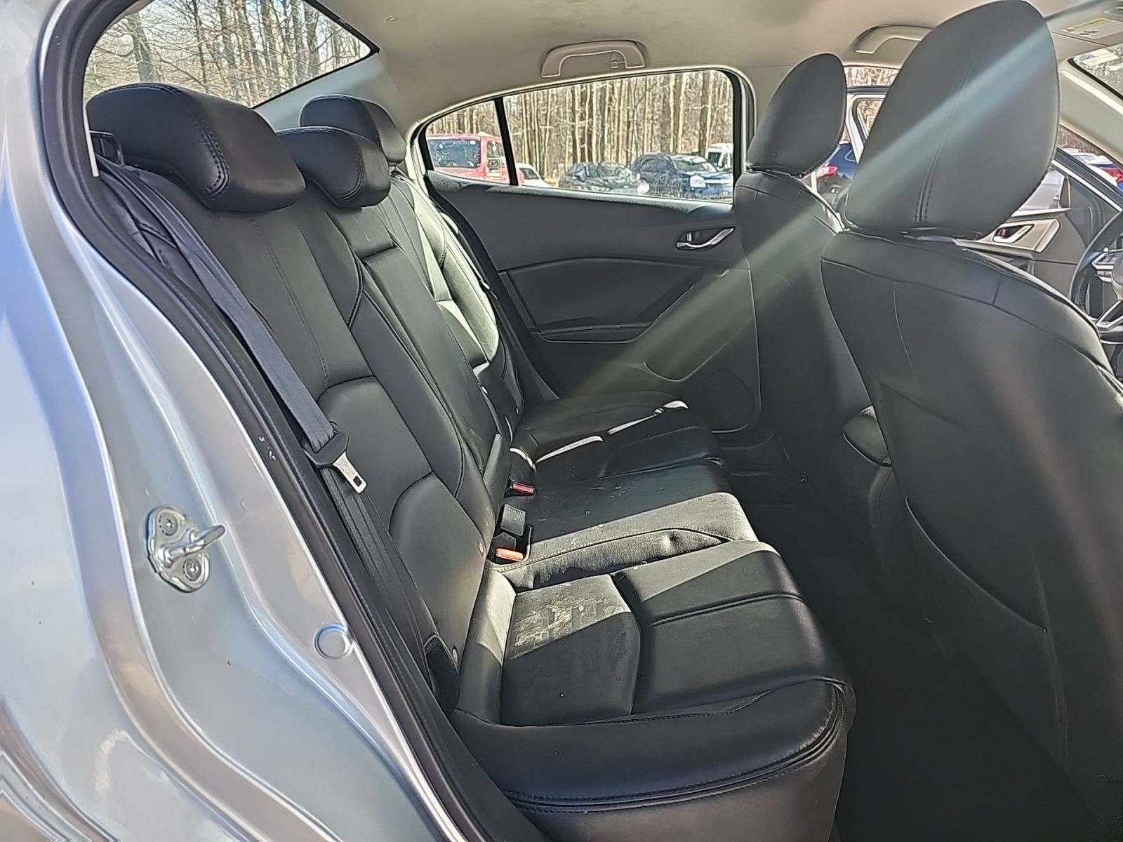 2018 MAZDA MAZDA3 Touring FWD