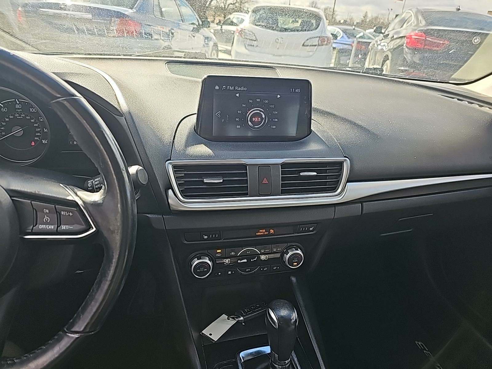 2018 MAZDA MAZDA3 Touring FWD