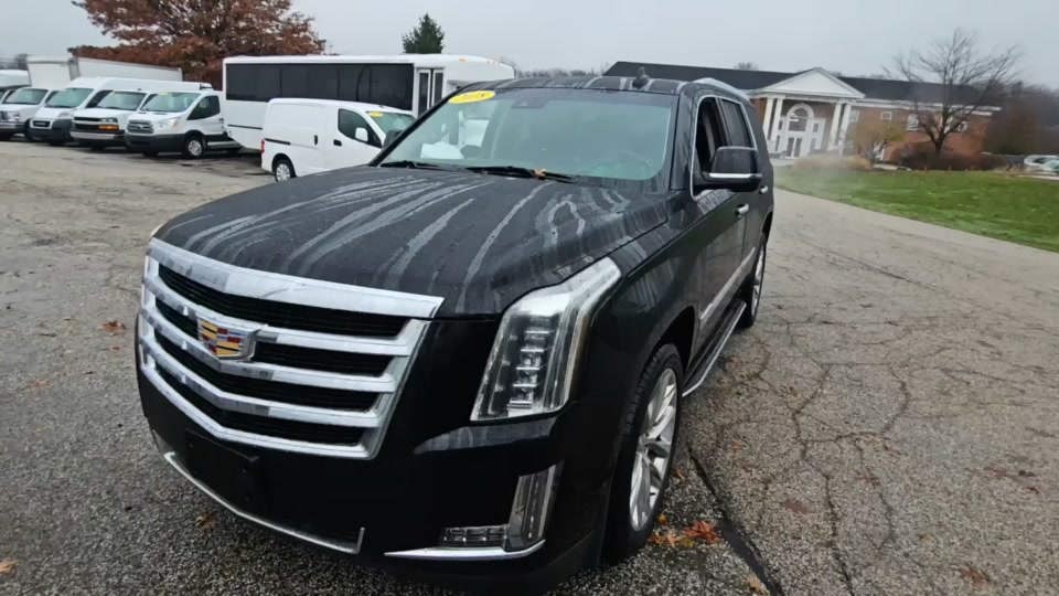 2018 Cadillac Escalade Luxury 1SB