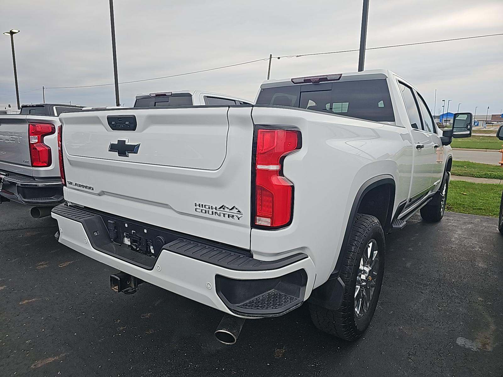 2024 Chevrolet Silverado 3500HD High Country AWD