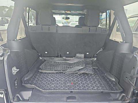 2015 Jeep Wrangler Unlimited Sahara AWD
