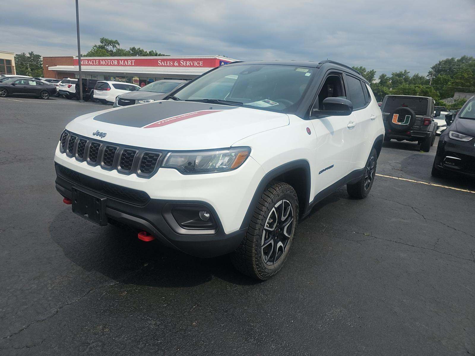 2025 Jeep Compass Trailhawk AWD