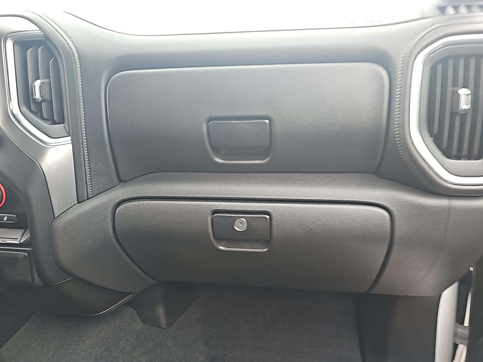 2021 Chevrolet Silverado 1500 RST AWD