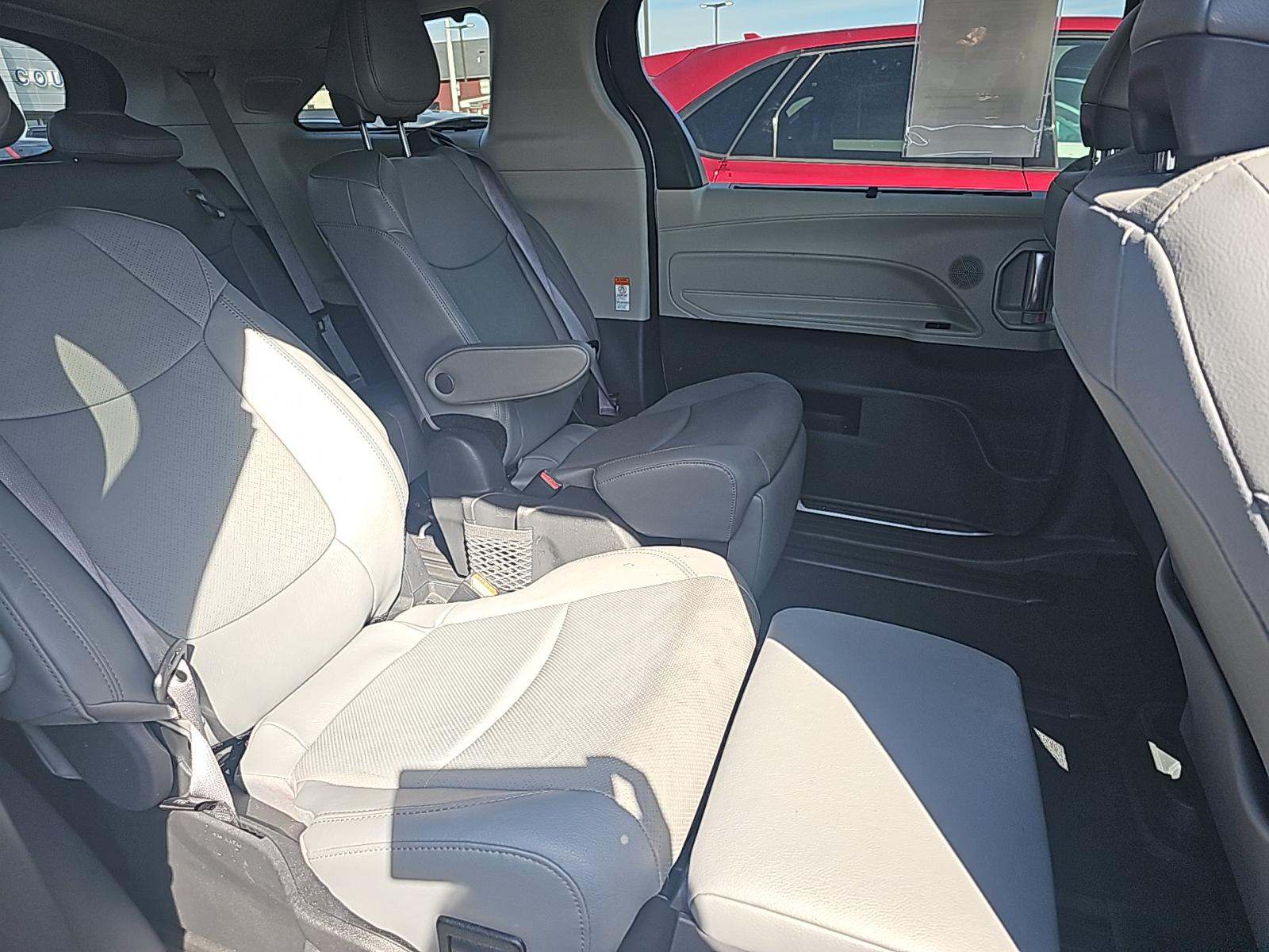 2024 Toyota Sienna Limited AWD