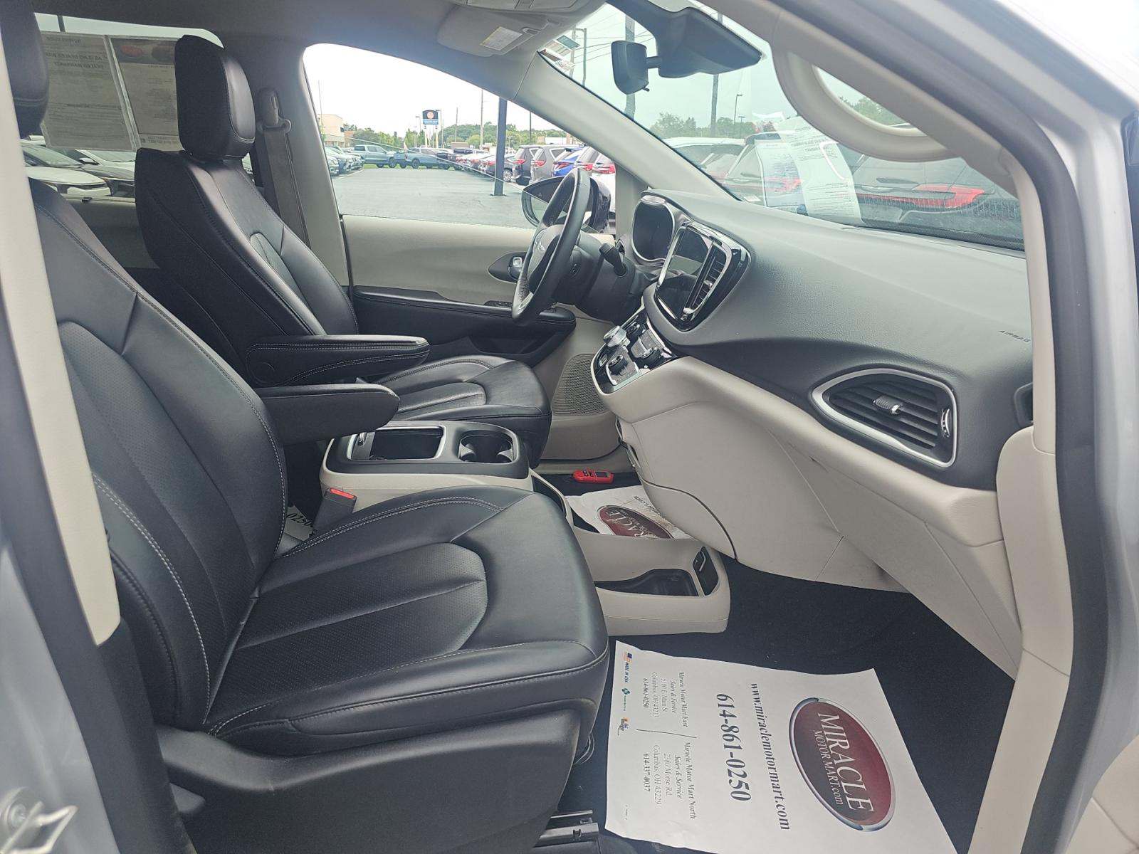2024 Chrysler Pacifica Touring L FWD