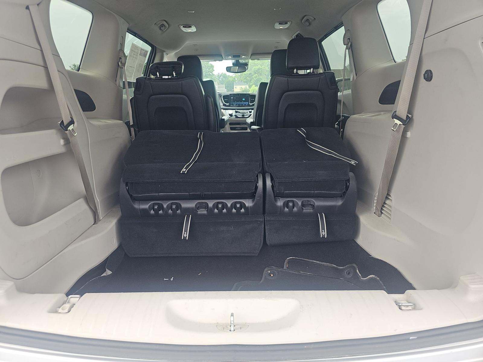 2024 Chrysler Pacifica Touring L FWD