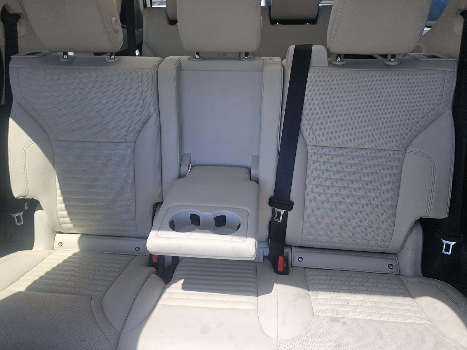 2025 Land Rover Discovery Dynamic SE AWD