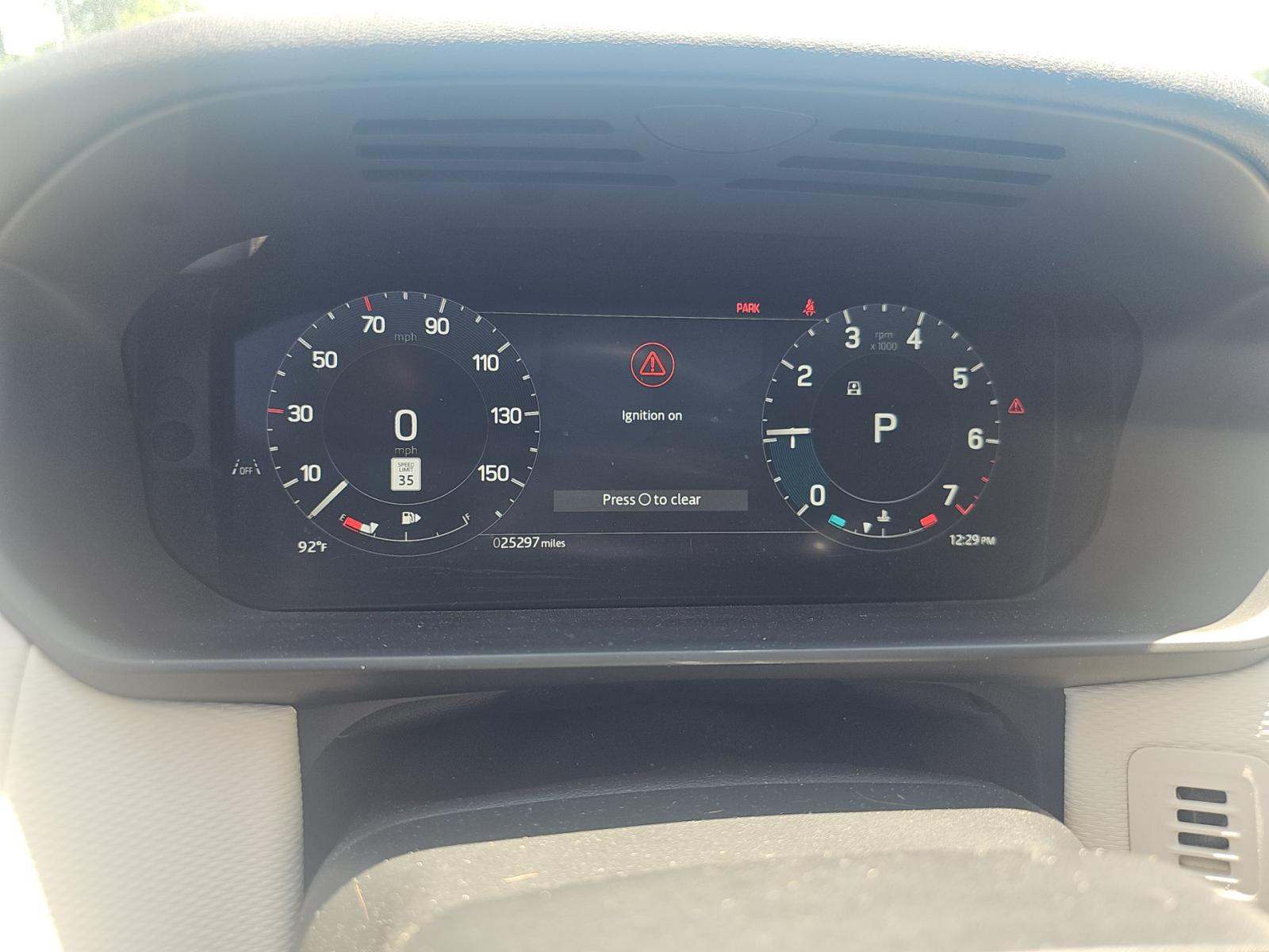 2025 Land Rover Discovery Dynamic SE AWD