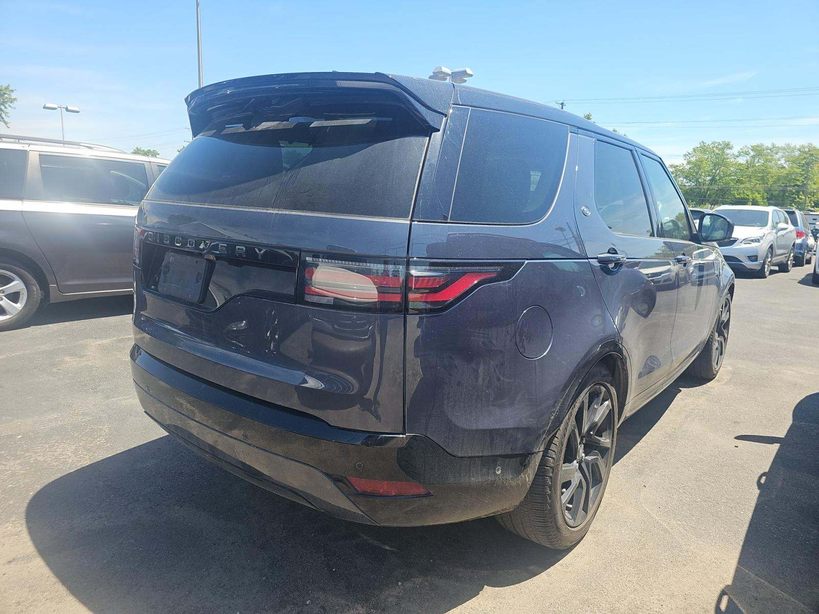 2025 Land Rover Discovery Dynamic SE AWD