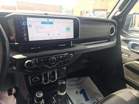 JEEP 4XE SAHARA - 10