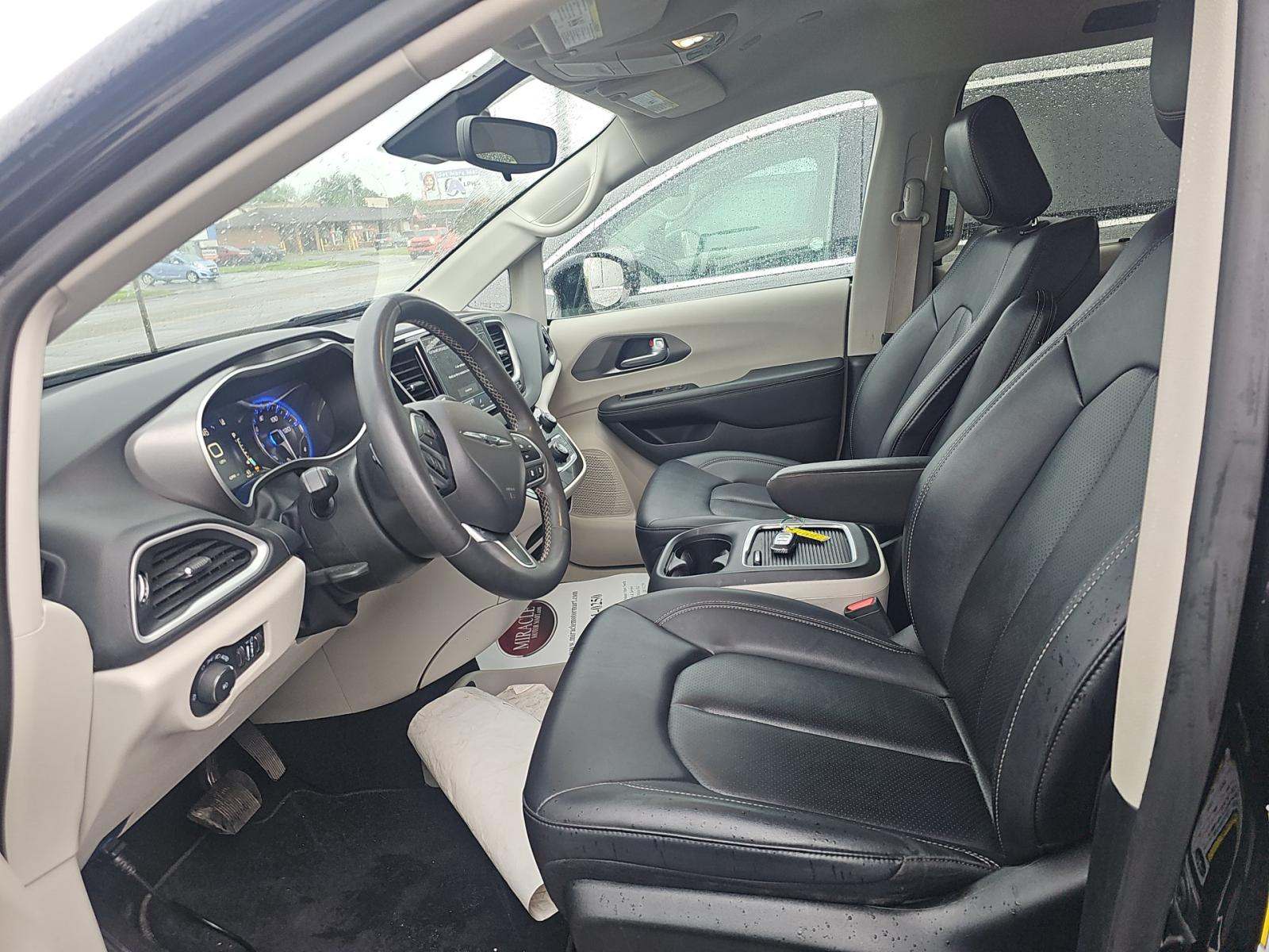 2024 Chrysler Pacifica Touring L FWD