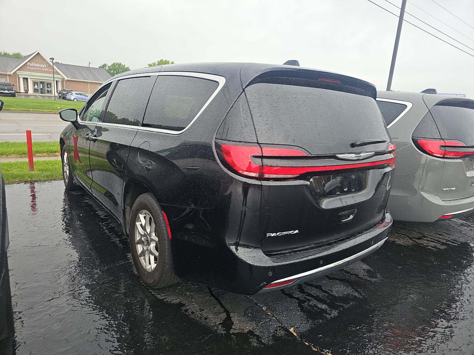 2024 Chrysler Pacifica Touring L FWD