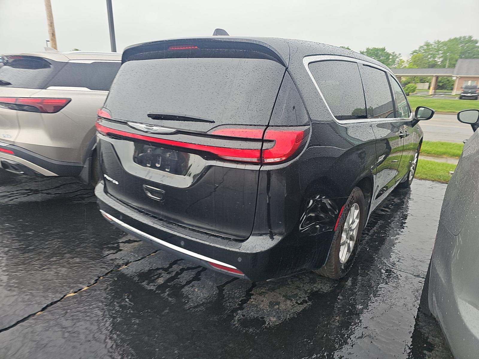 2024 Chrysler Pacifica Touring L FWD