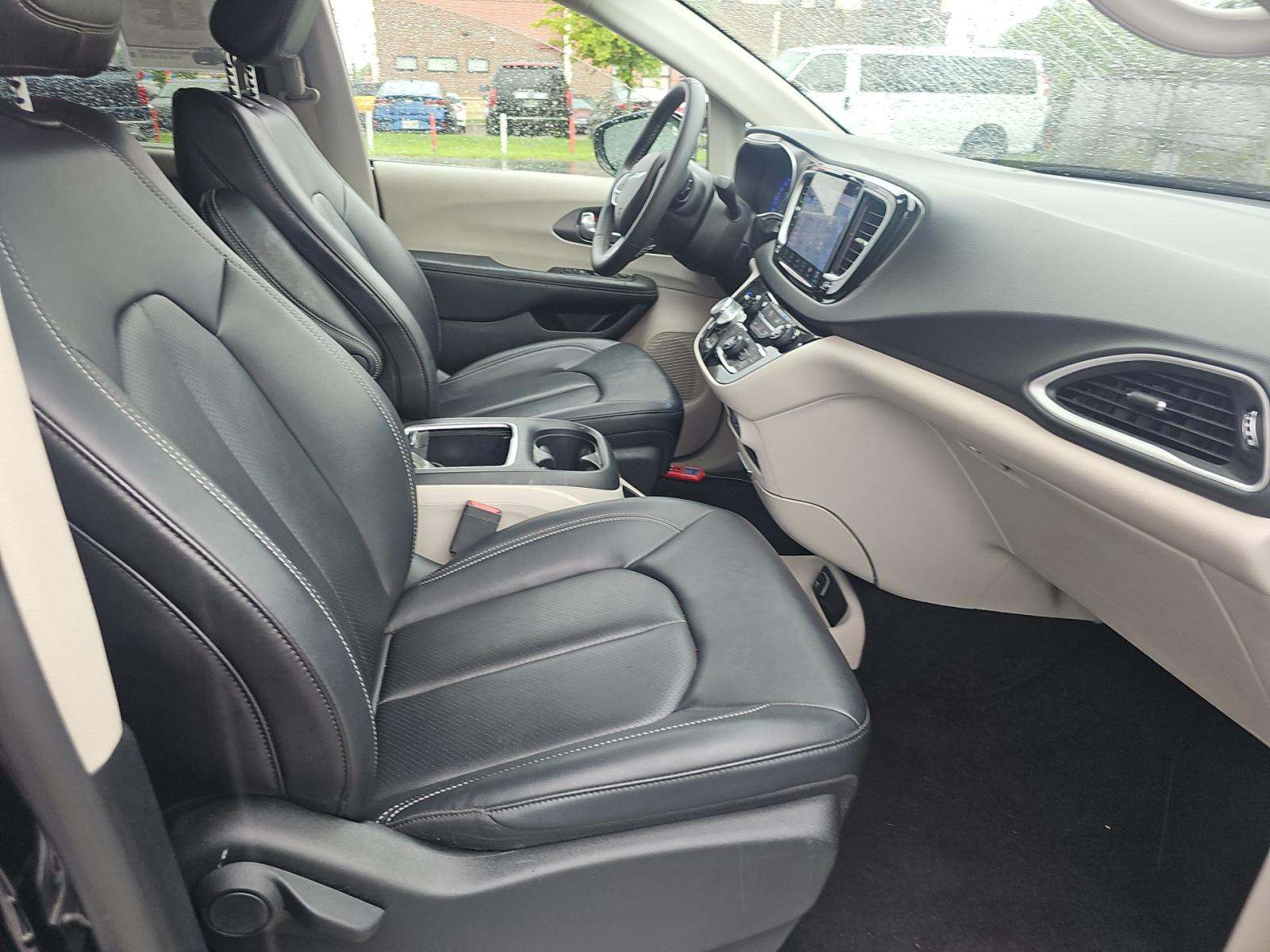 2024 Chrysler Pacifica Touring L FWD