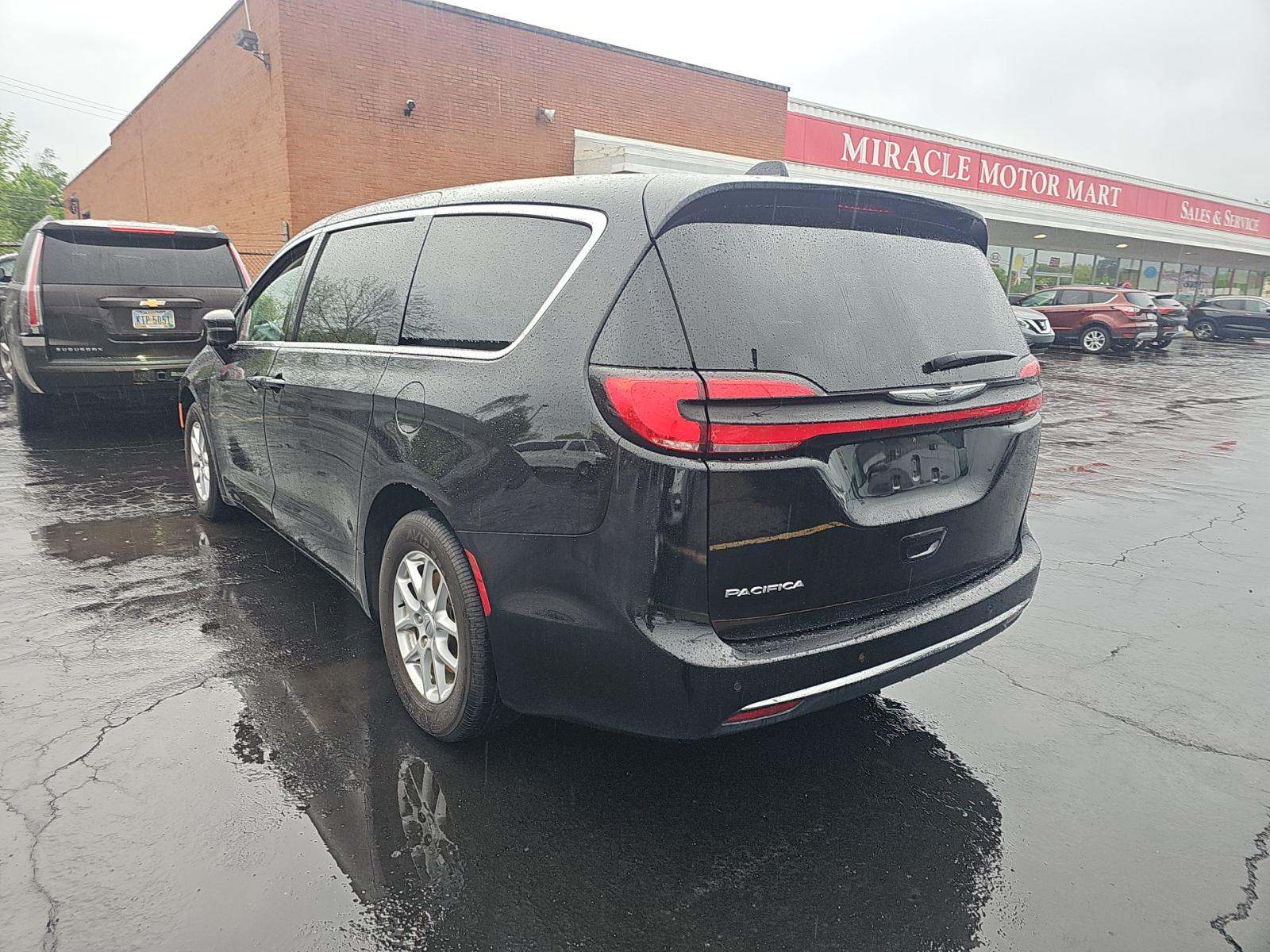 2024 Chrysler Pacifica Touring L FWD