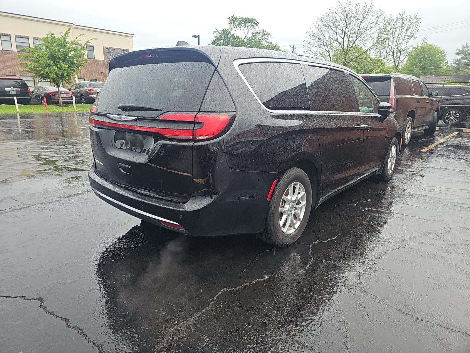 2024 Chrysler Pacifica Touring L FWD