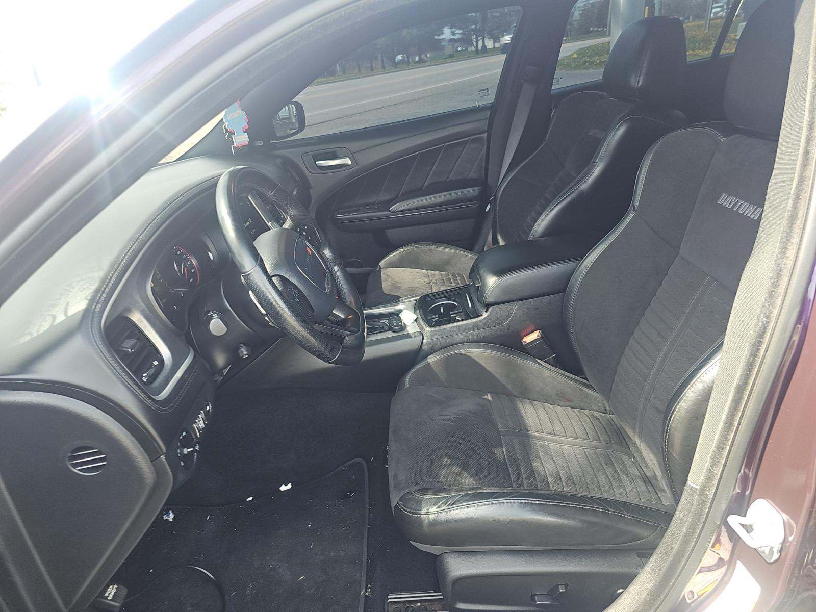 DODGE CHALLENGER - 6