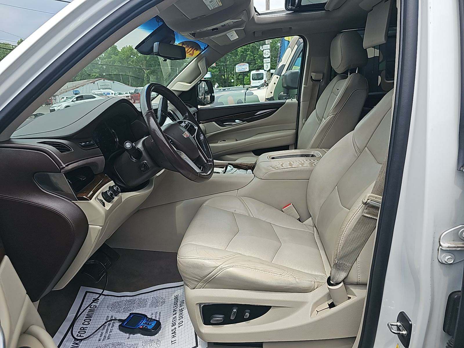 2017 Cadillac Escalade ESV Premium Luxury AWD