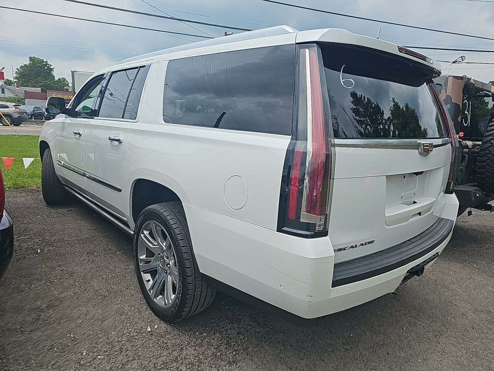2017 Cadillac Escalade ESV Premium Luxury AWD