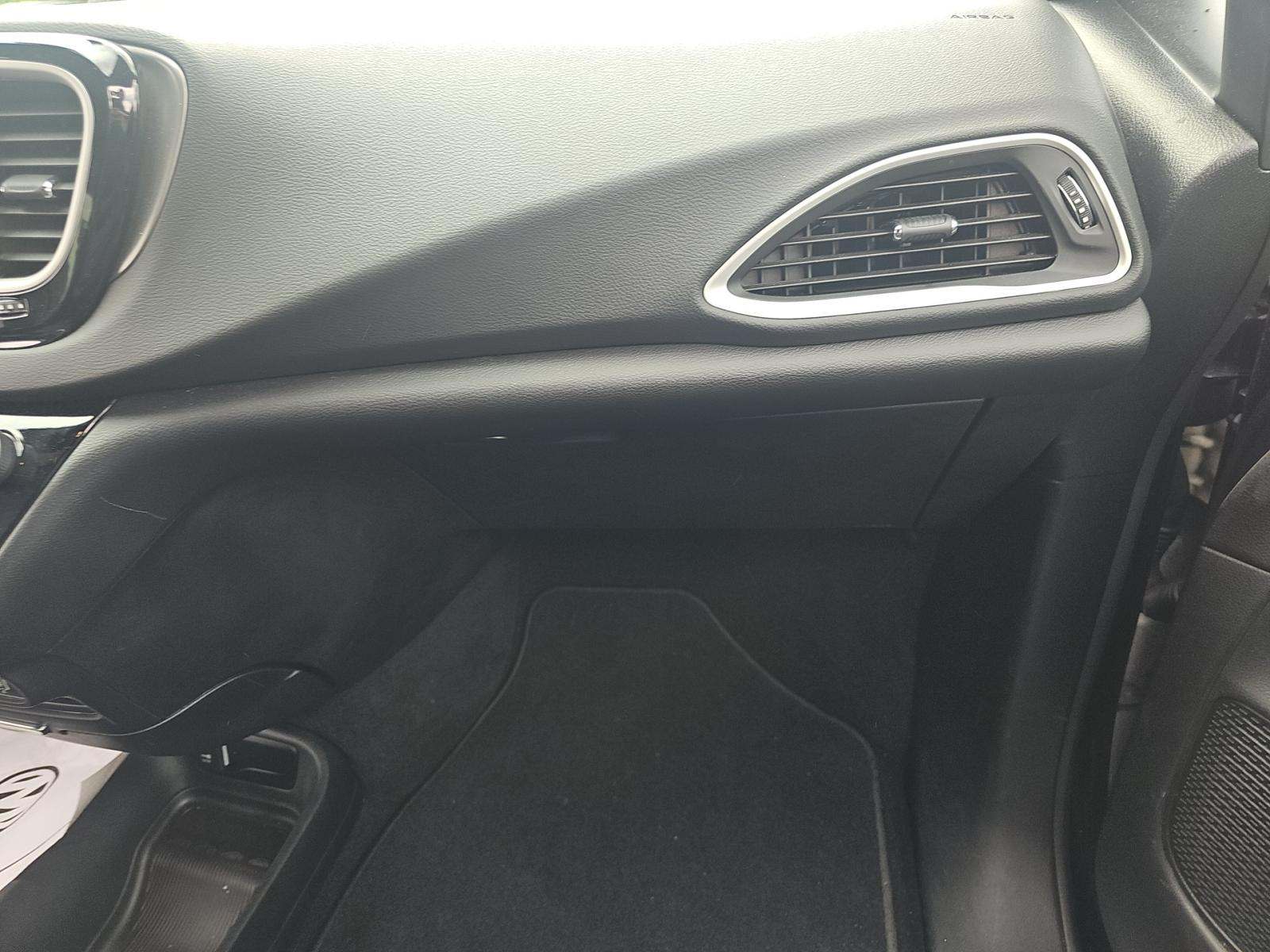 2025 Chrysler Pacifica Select FWD