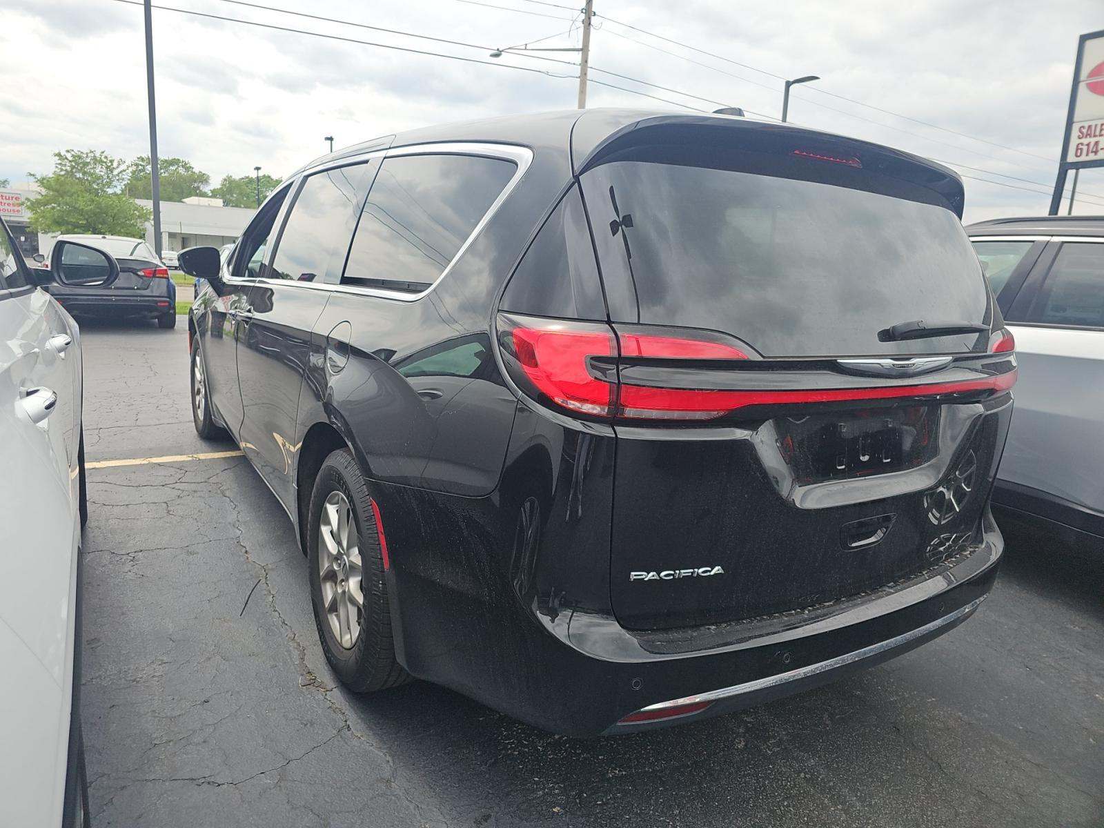 2025 Chrysler Pacifica Select FWD