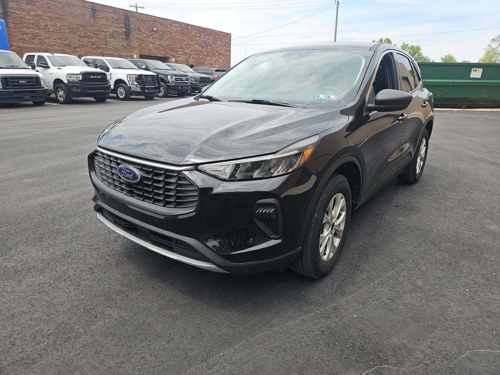 FORD ESCAPE - 1
