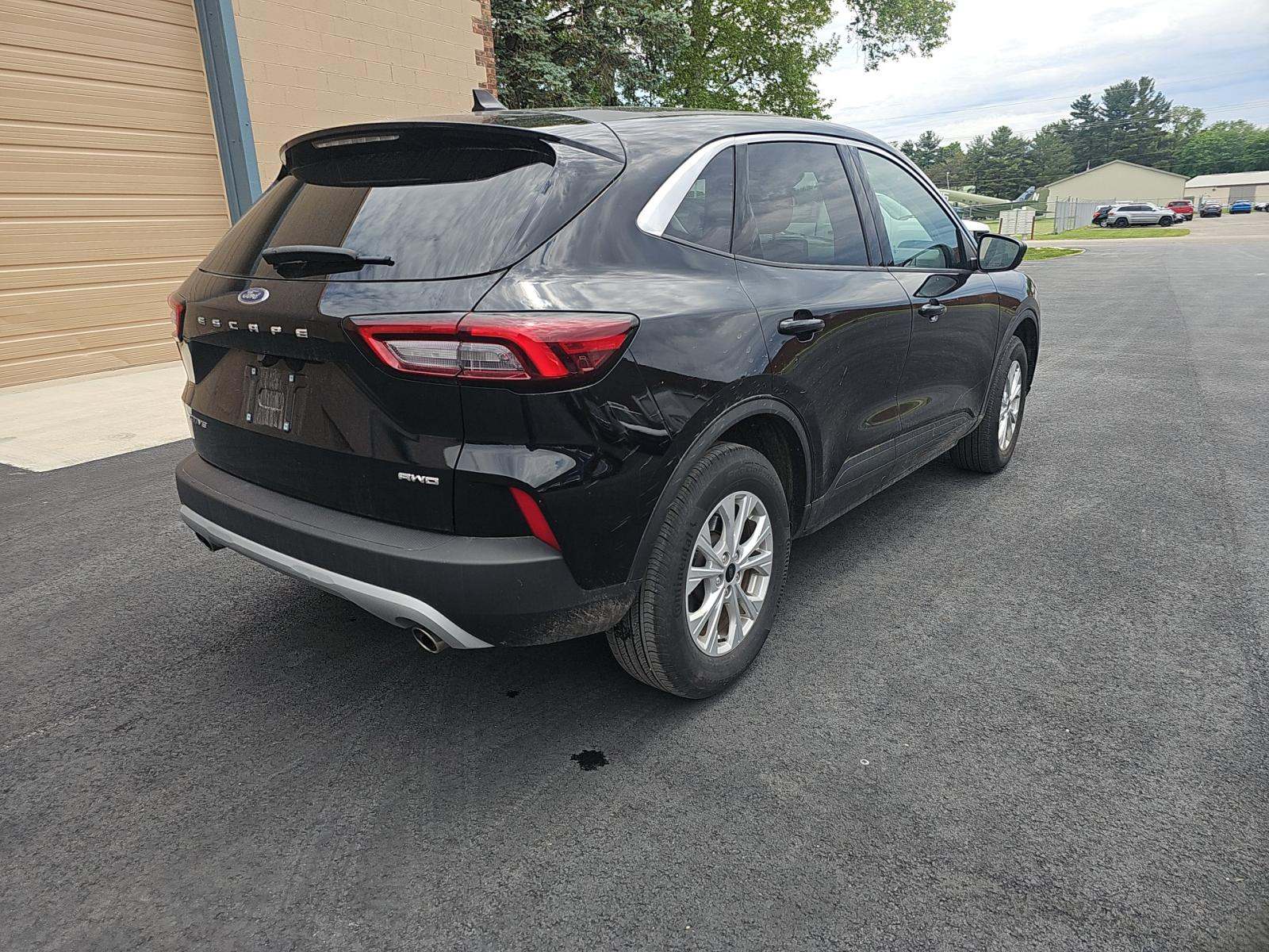FORD ESCAPE - 3