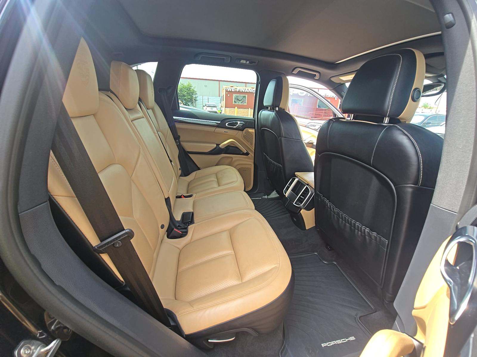 2018 Porsche Cayenne Platinum Edition AWD