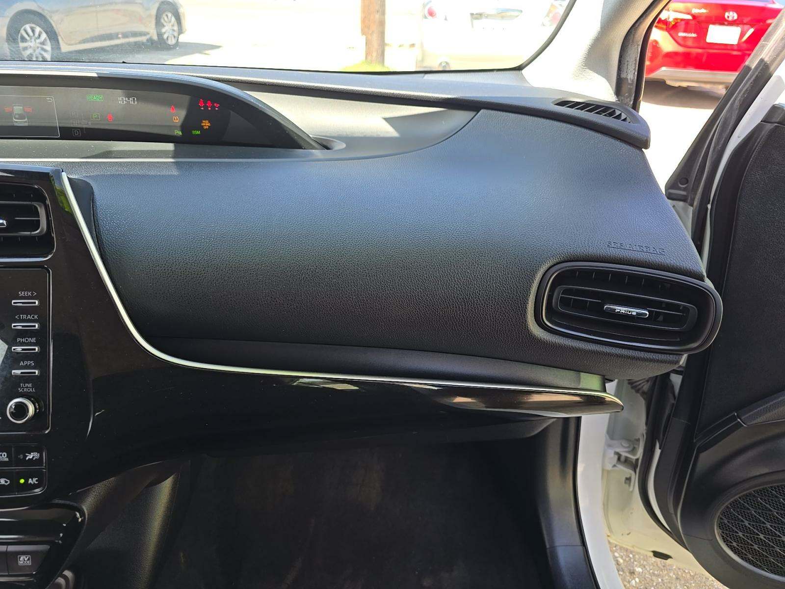 2022 Toyota Prius LE FWD