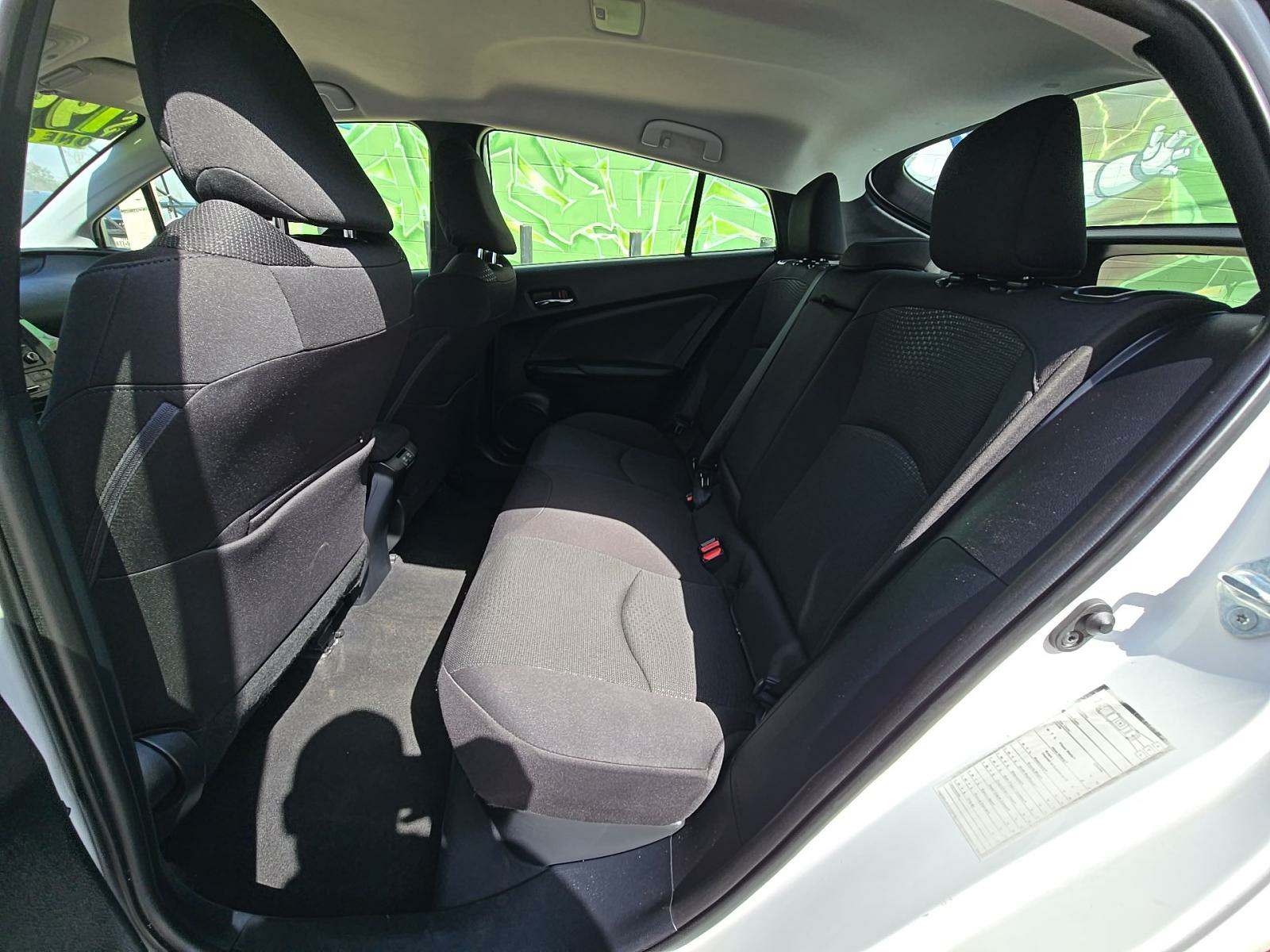 2022 Toyota Prius LE FWD